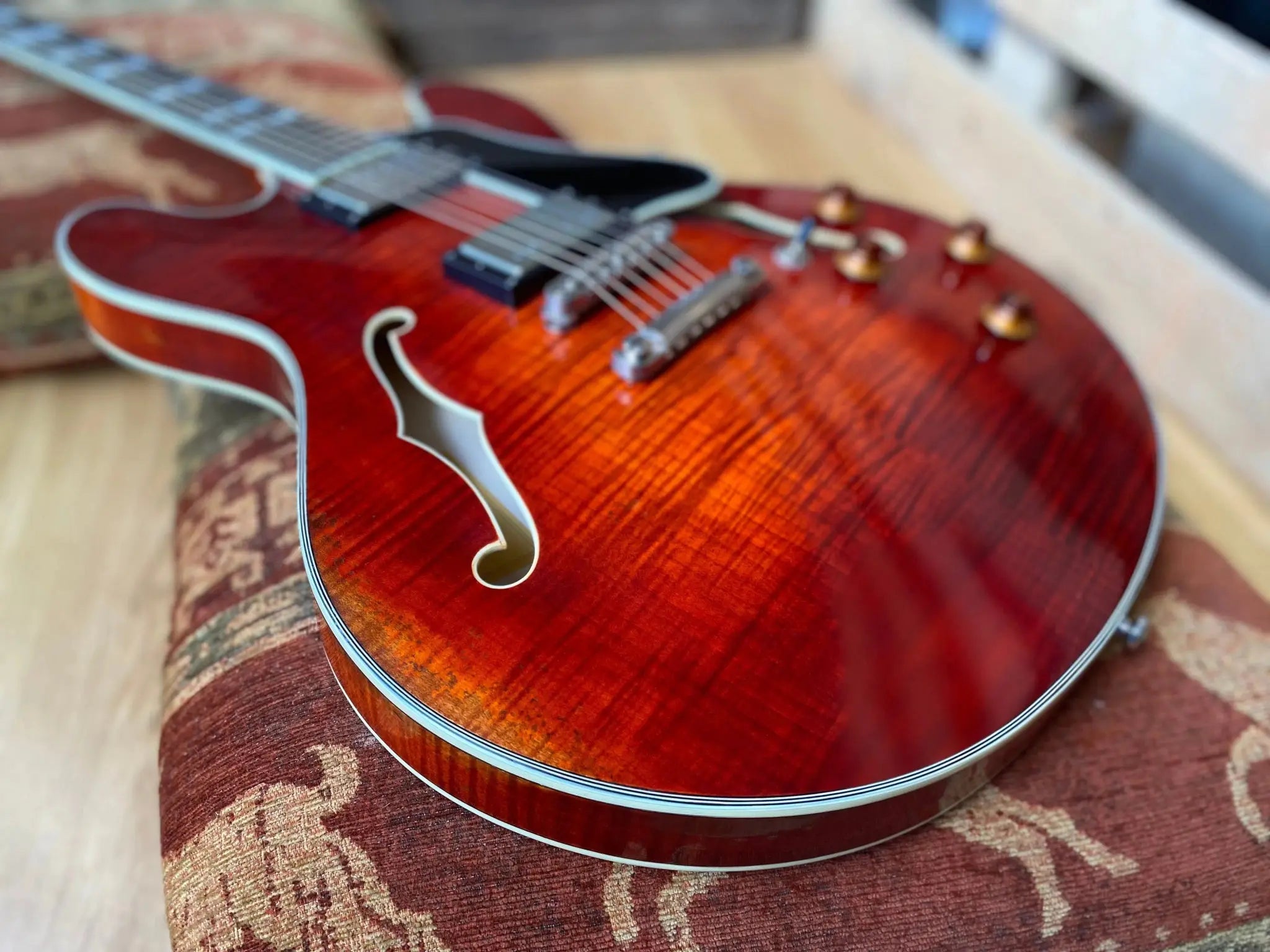 Eastman T59/v Classic (Price inc. Custom Pro Setup Package) - Richards Guitars Of Stratford Upon Avon