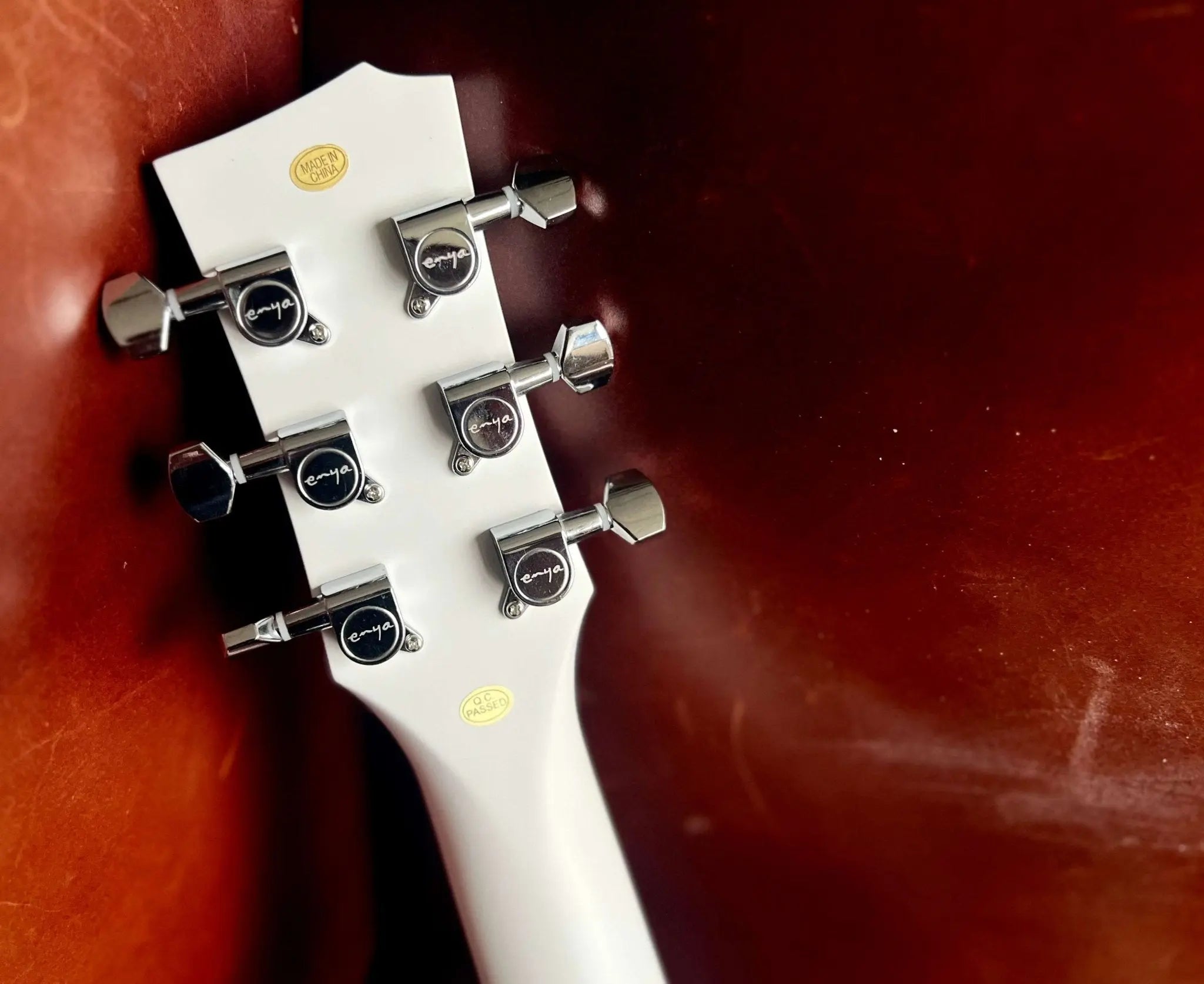 Enya Nova GO SP1 - WH White Nova Go Carbo fibre electro guitar with Bluetooth - Richards Guitars Of Stratford Upon Avon