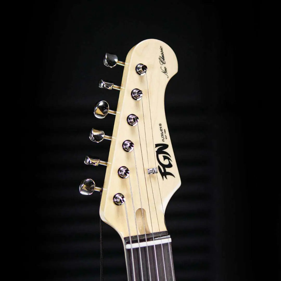 FGN Neoclassic NST100RAL (Alder Vintage White) - Richards Guitars Of Stratford Upon Avon