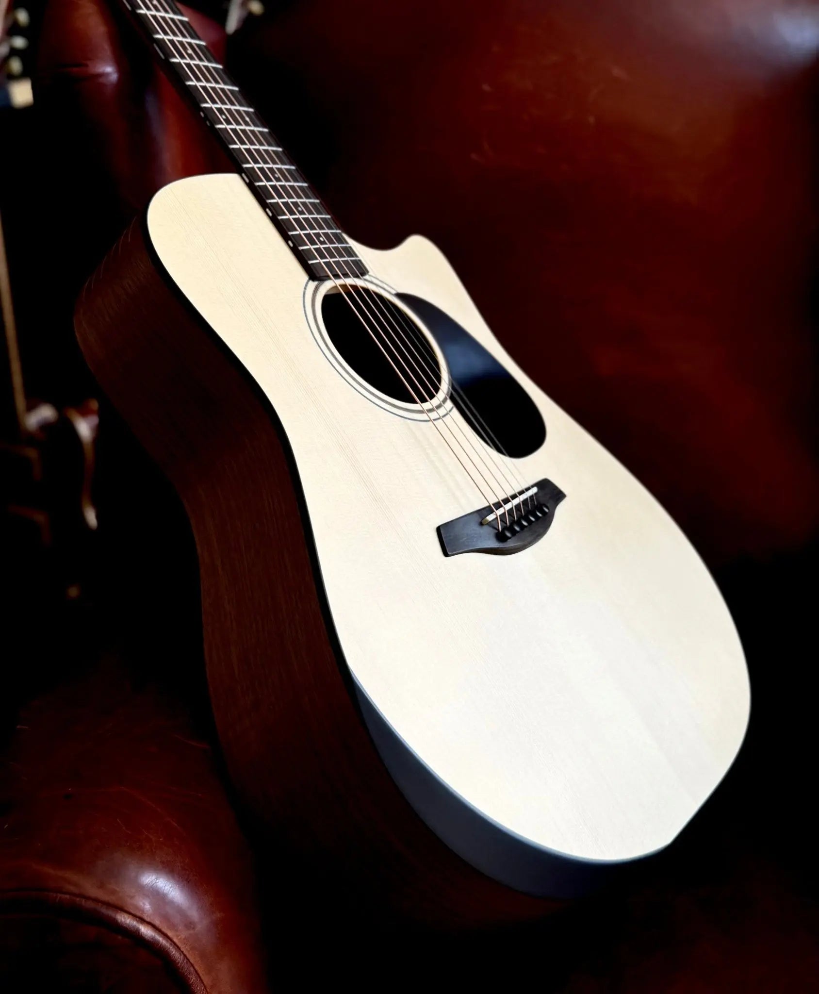 Furch Blue Performance Dc - EW a EAS - VTC - Richards Guitars Of Stratford Upon Avon