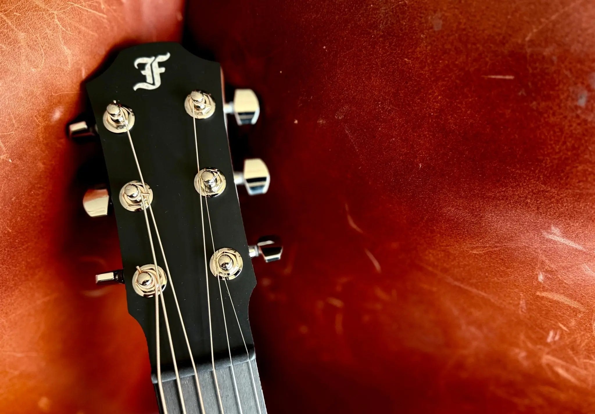 Furch Pioneer ER: Engelmann spruce top with Indian rosewood back and sides. (Furch Mini / Travel Guitar) (2025 CNR Active Upgrade Model) - Richards Guitars Of Stratford Upon Avon