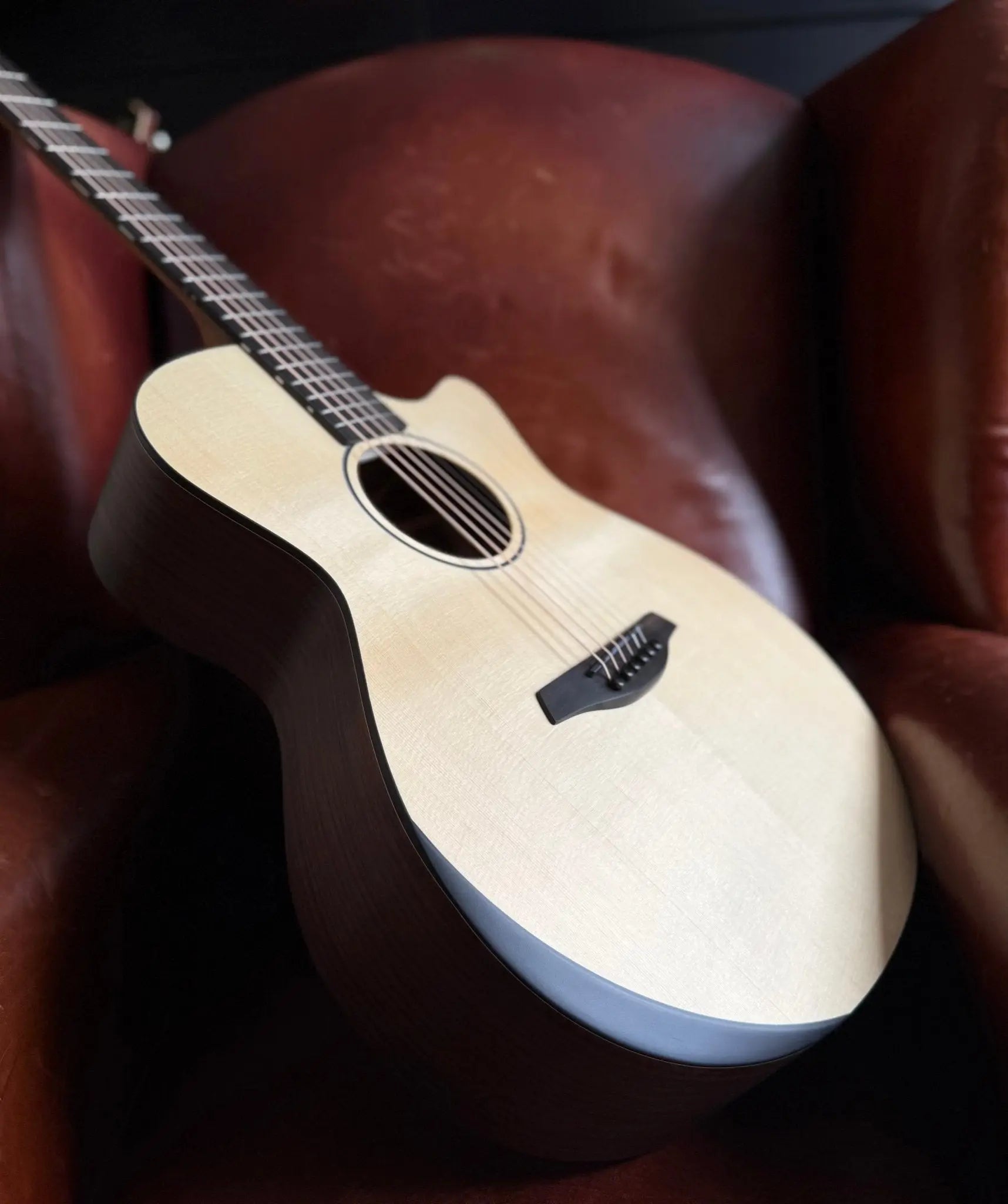 Furch Violet Deluxe Gc ER Deluxe Engelmann Spruce With Rosewood Back & Sides Acoustic Guitar (2025 CNR Active Upgrade Model) - Richards Guitars Of Stratford Upon Avon