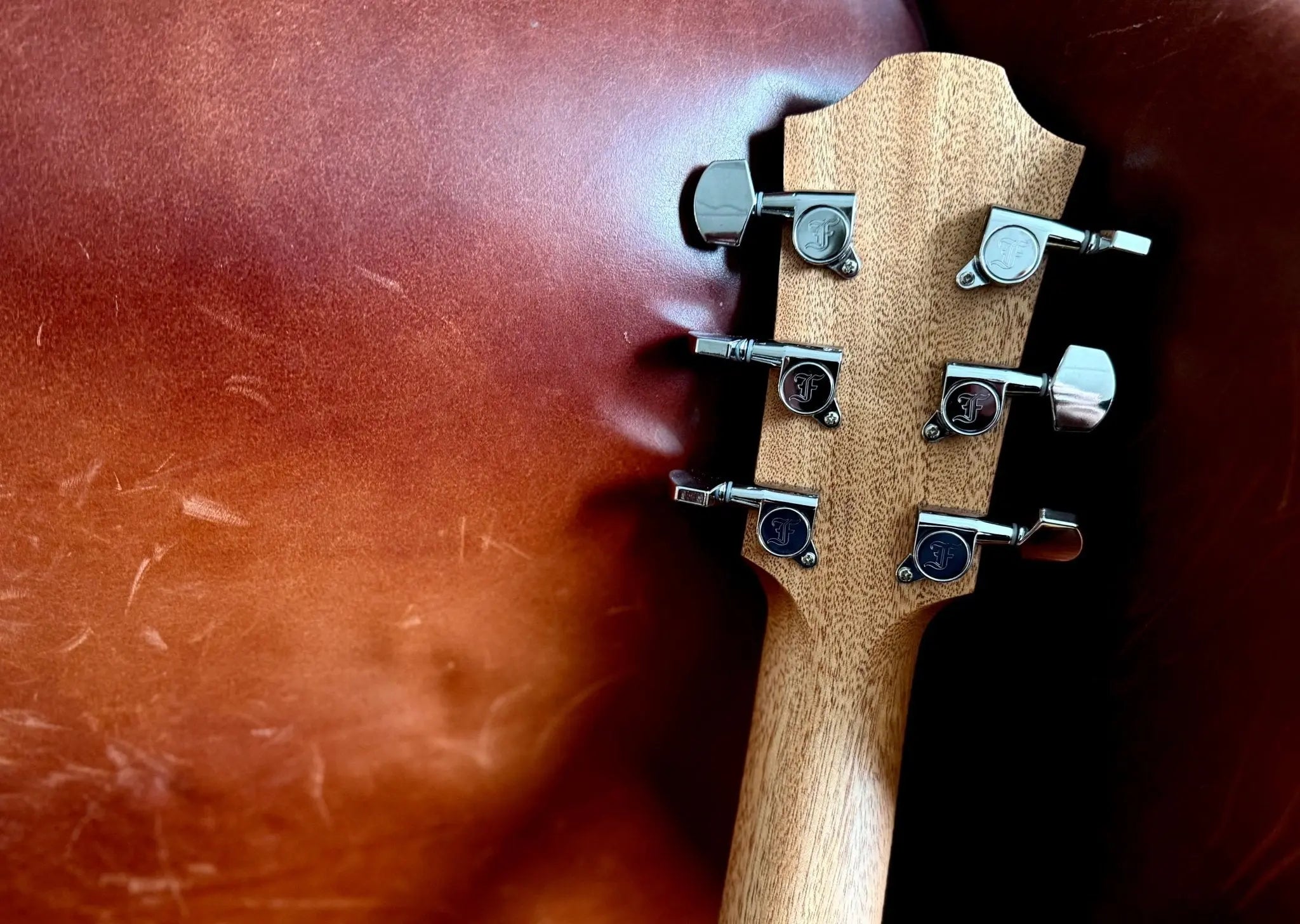 Furch Violet Deluxe Gc ER Deluxe Engelmann Spruce With Rosewood Back & Sides Acoustic Guitar (2025 CNR Active Upgrade Model) - Richards Guitars Of Stratford Upon Avon