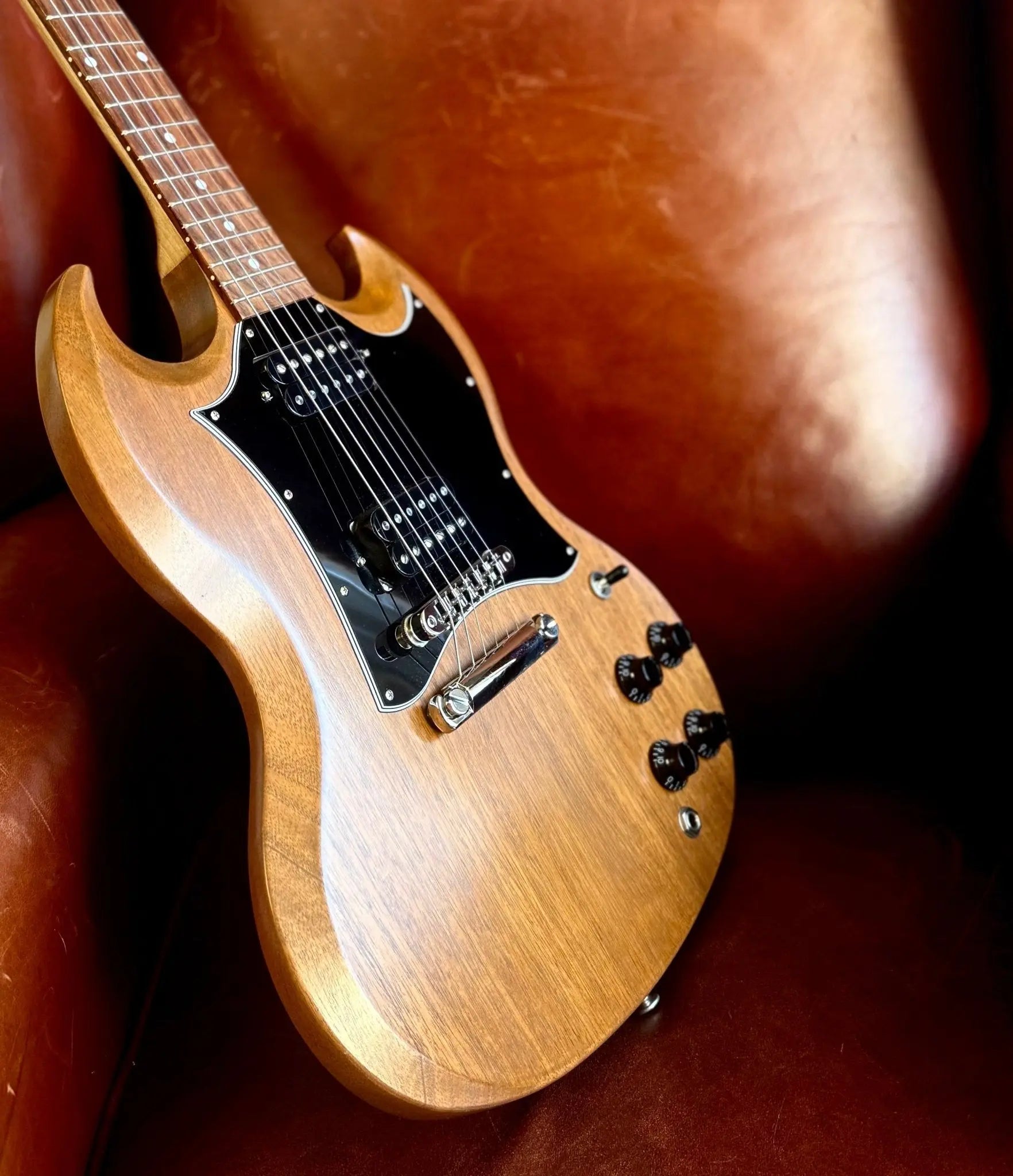Gibson Tribute SG in Natural Walnut (used) - Richards Guitars Of Stratford Upon Avon