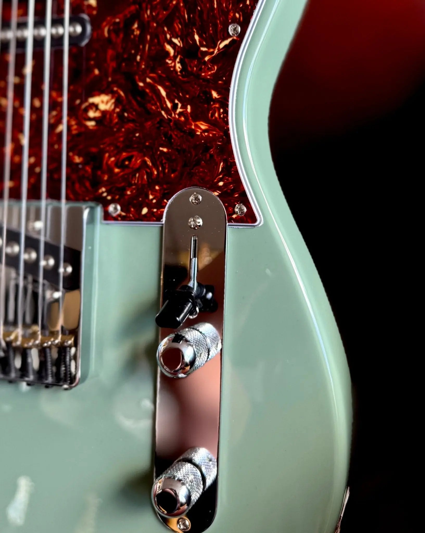 G&L Fullerton Deluxe ASAT Classic Matcha Green over Alder w' Deluxe Gigbag - Richards Guitars Of Stratford Upon Avon