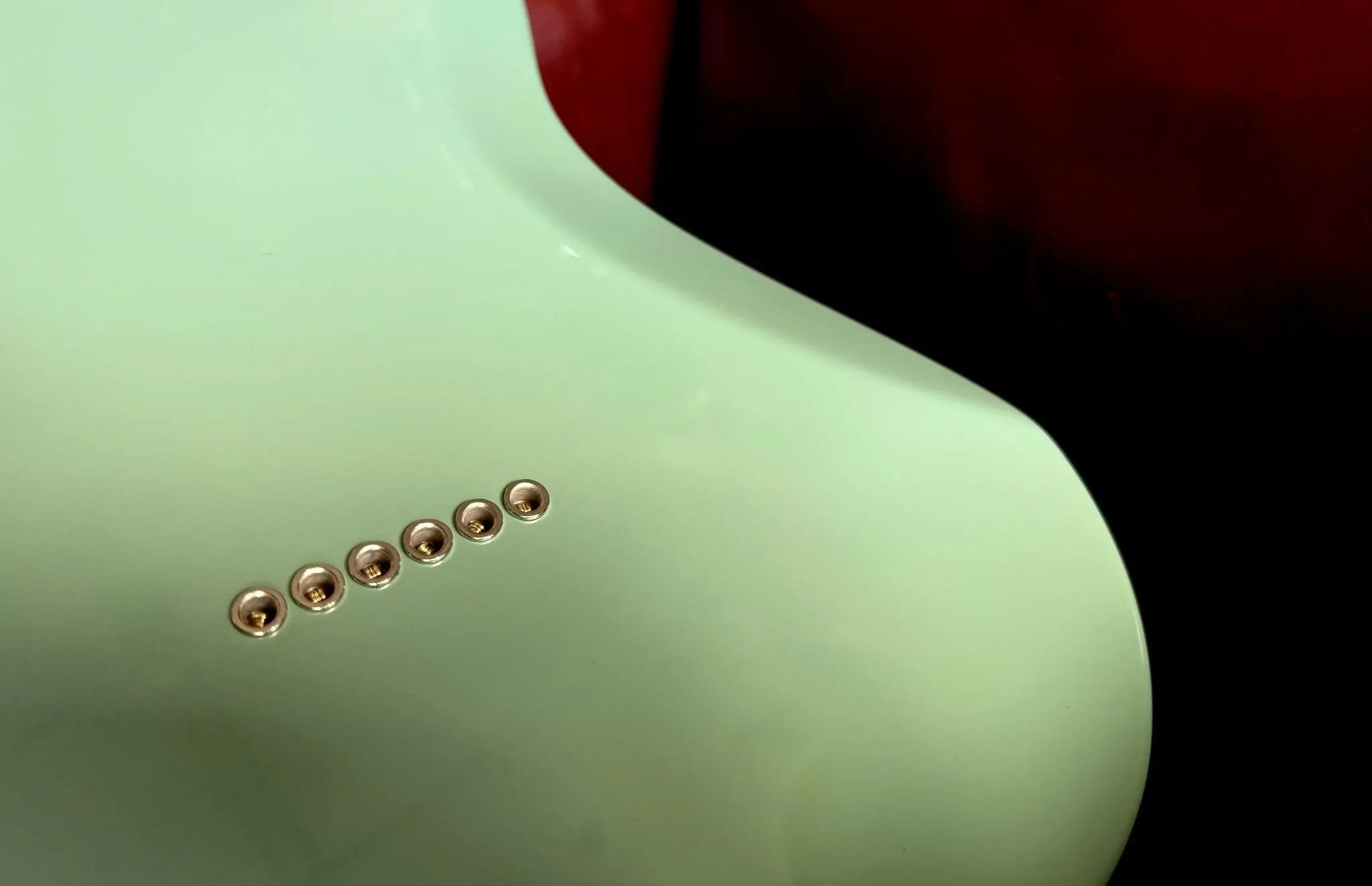 G&L Fullerton Deluxe ASAT Classic Matcha Green over Alder w' Deluxe Gigbag - Richards Guitars Of Stratford Upon Avon