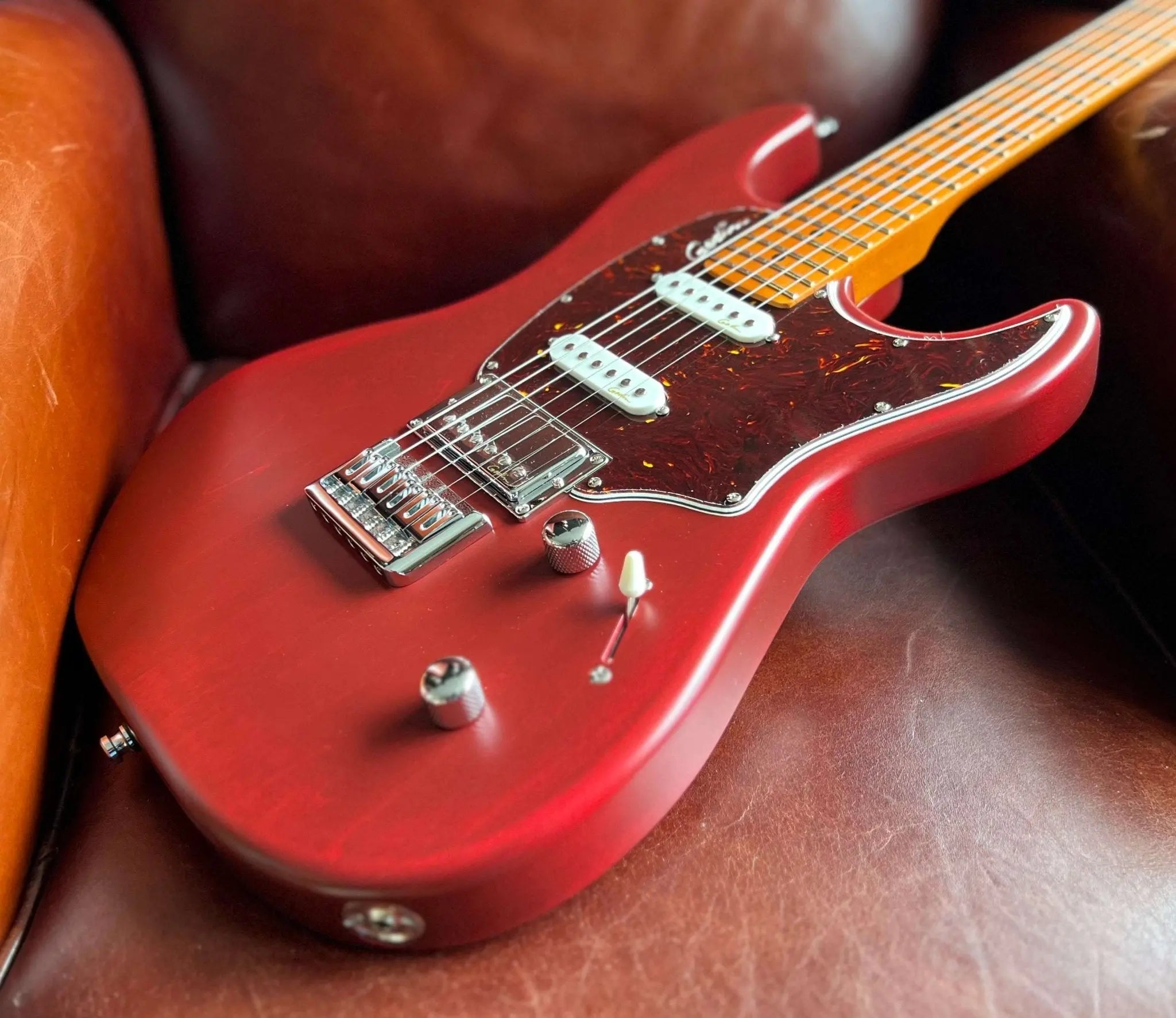 Godin Session HT Electric Guitar ~ Aztek Red MN - Richards Guitars Of Stratford Upon Avon