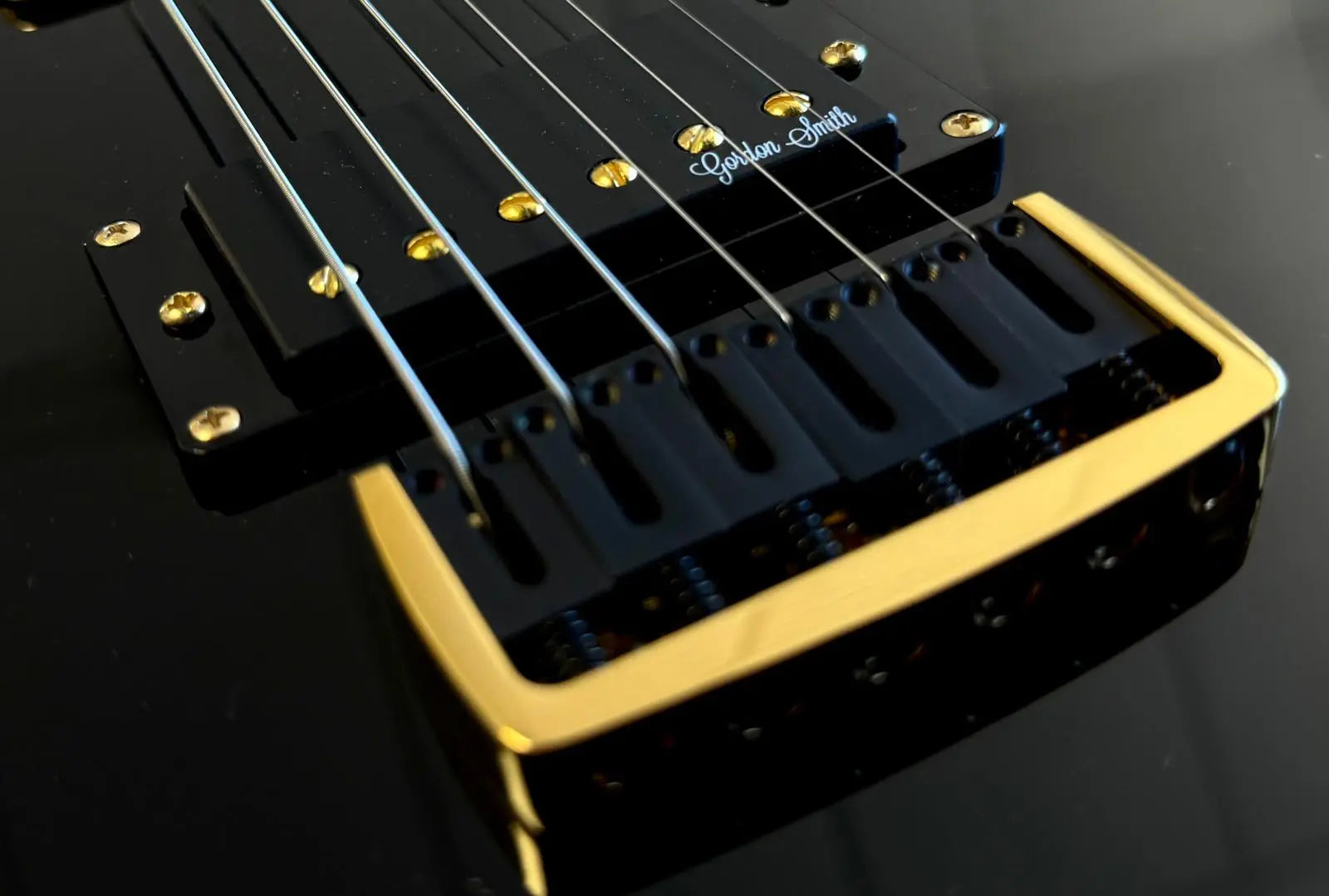 Gordon Smith Gatsby Deluxe - Jet Black - Richards Guitars Of Stratford Upon Avon