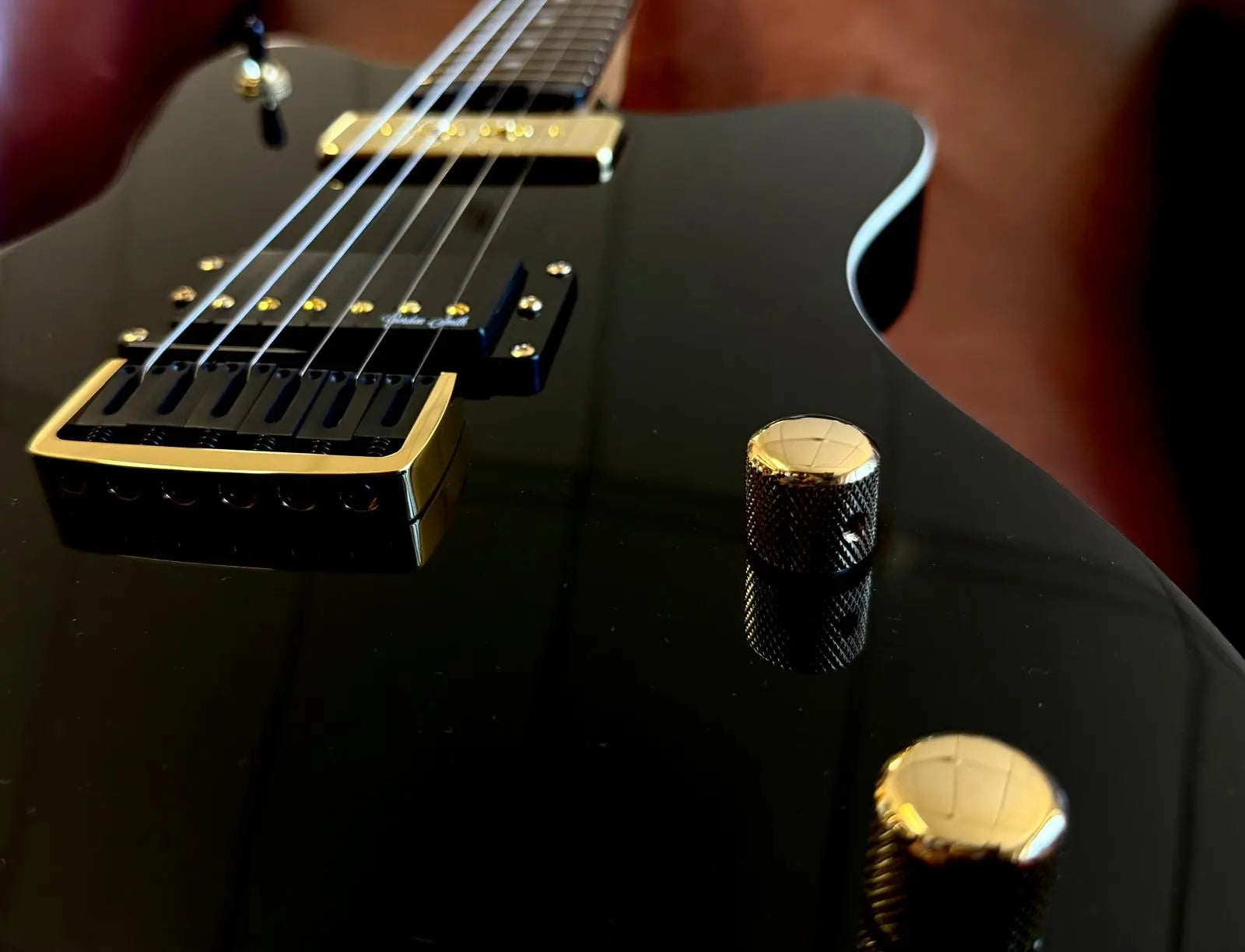 Gordon Smith Gatsby Deluxe - Jet Black - Richards Guitars Of Stratford Upon Avon