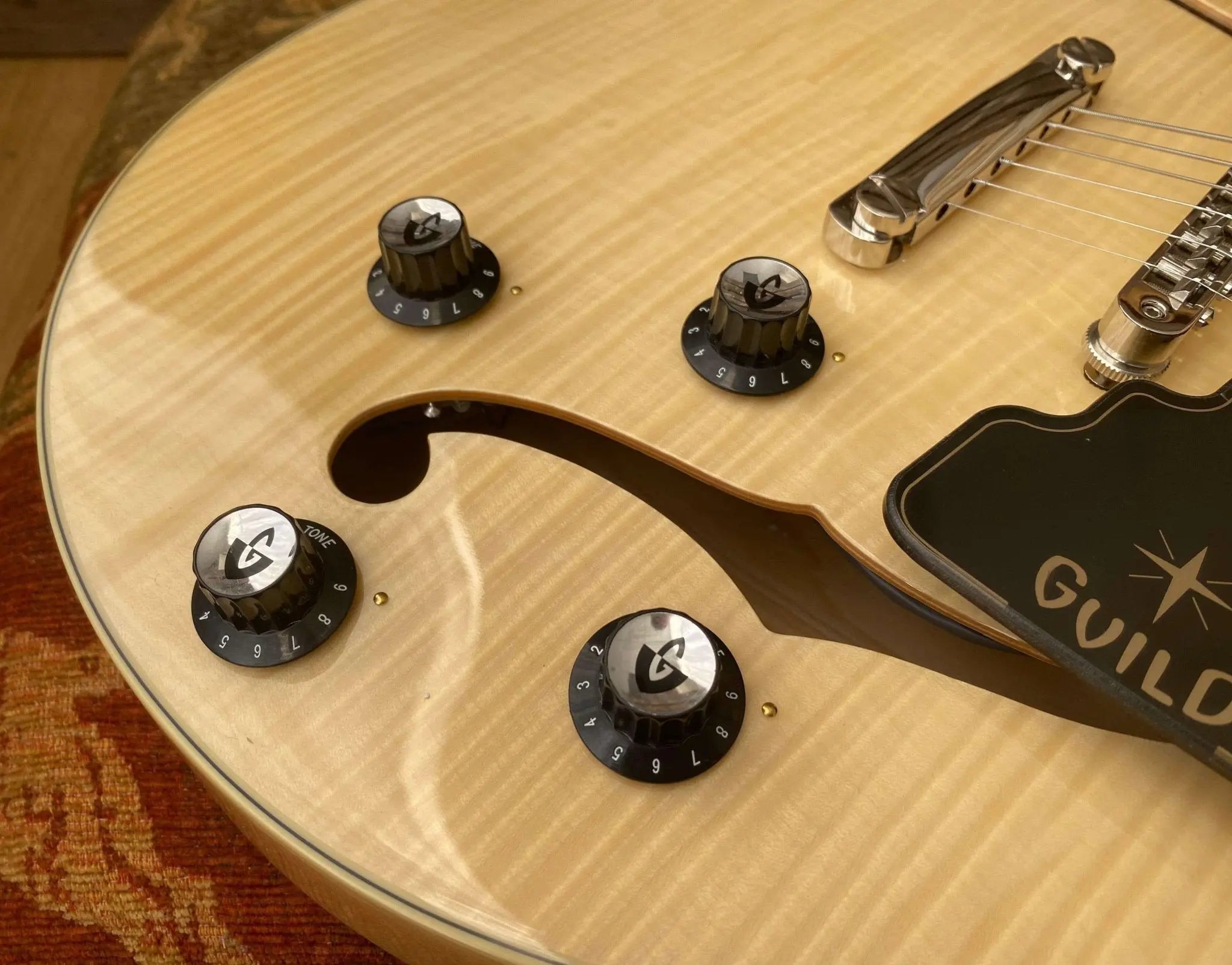 Guild STARFIRE IV ST FLAME MAPLE (ONE ONLY AT THIS PRICE) - Richards Guitars Of Stratford Upon Avon