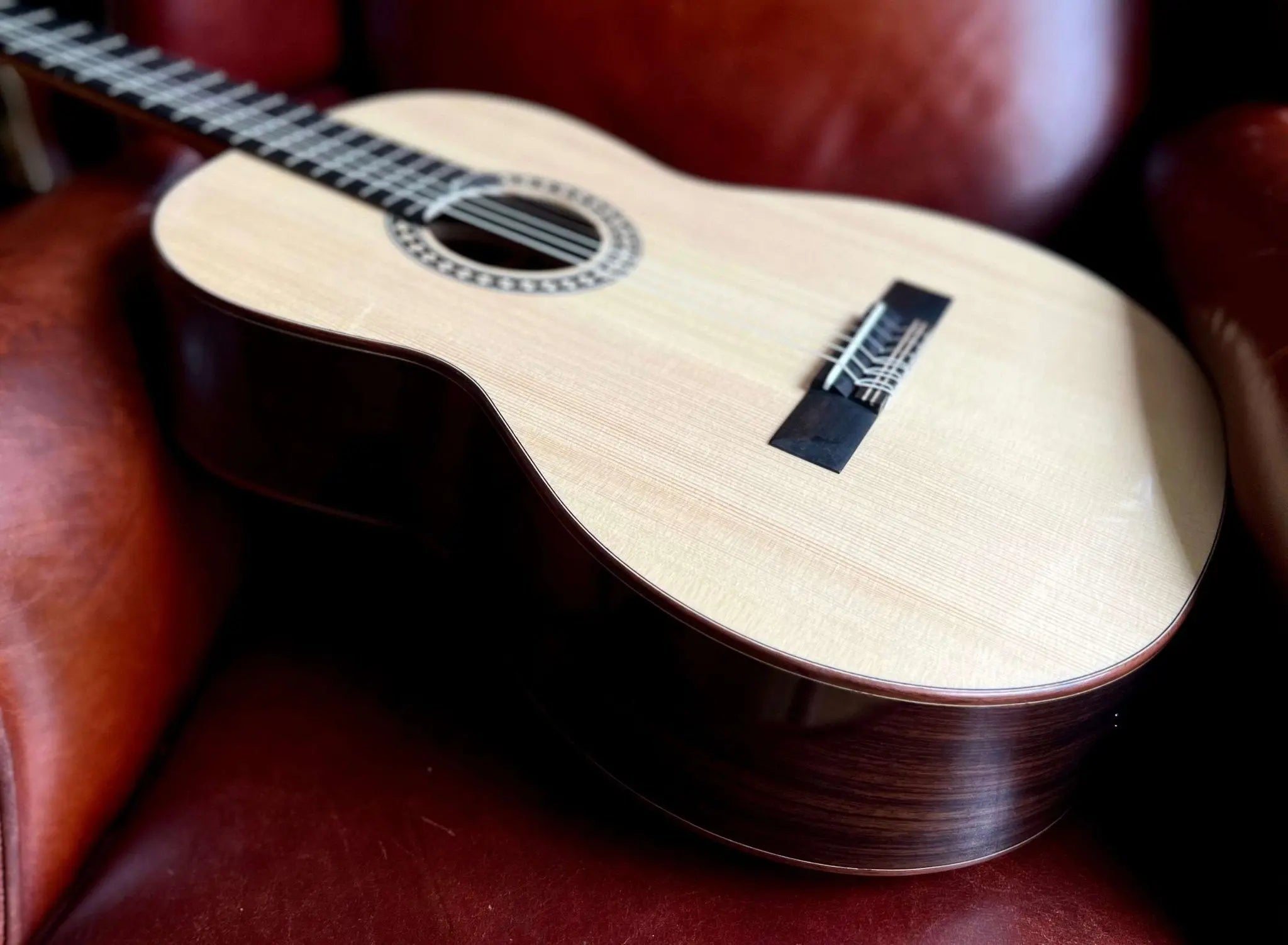 Kremona ROMIDA RD S All Solid Classic Guitar, Solid Spruce, Solid Indian Rosewood - Richards Guitars Of Stratford Upon Avon