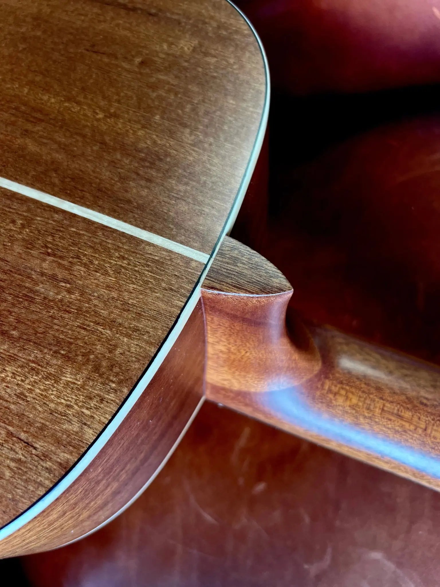 Kremona SOFIA SC Solid Red Cedar, Solid Sapelli - Richards Guitars Of Stratford Upon Avon