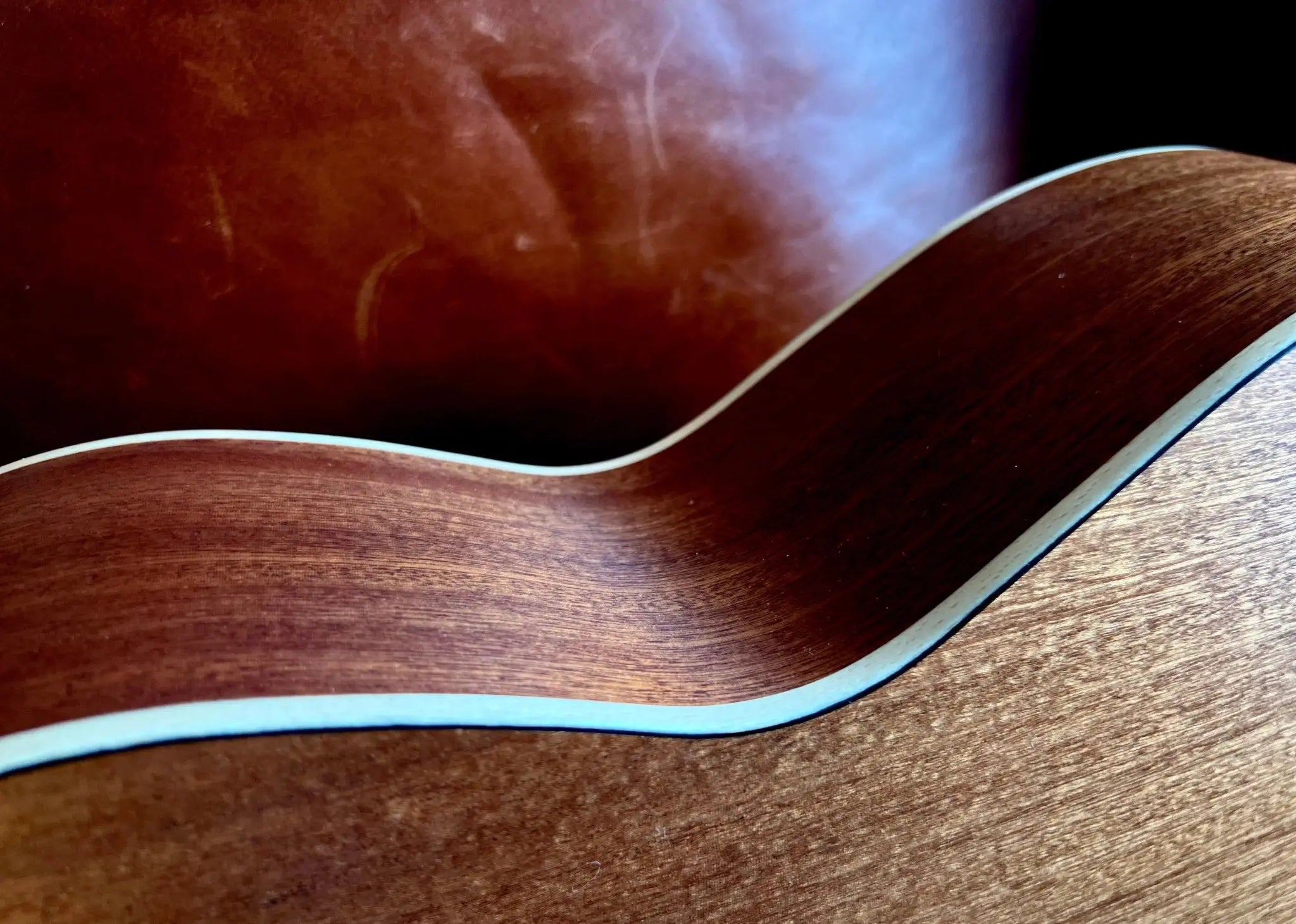 Kremona SOFIA SC Solid Red Cedar, Solid Sapelli - Richards Guitars Of Stratford Upon Avon