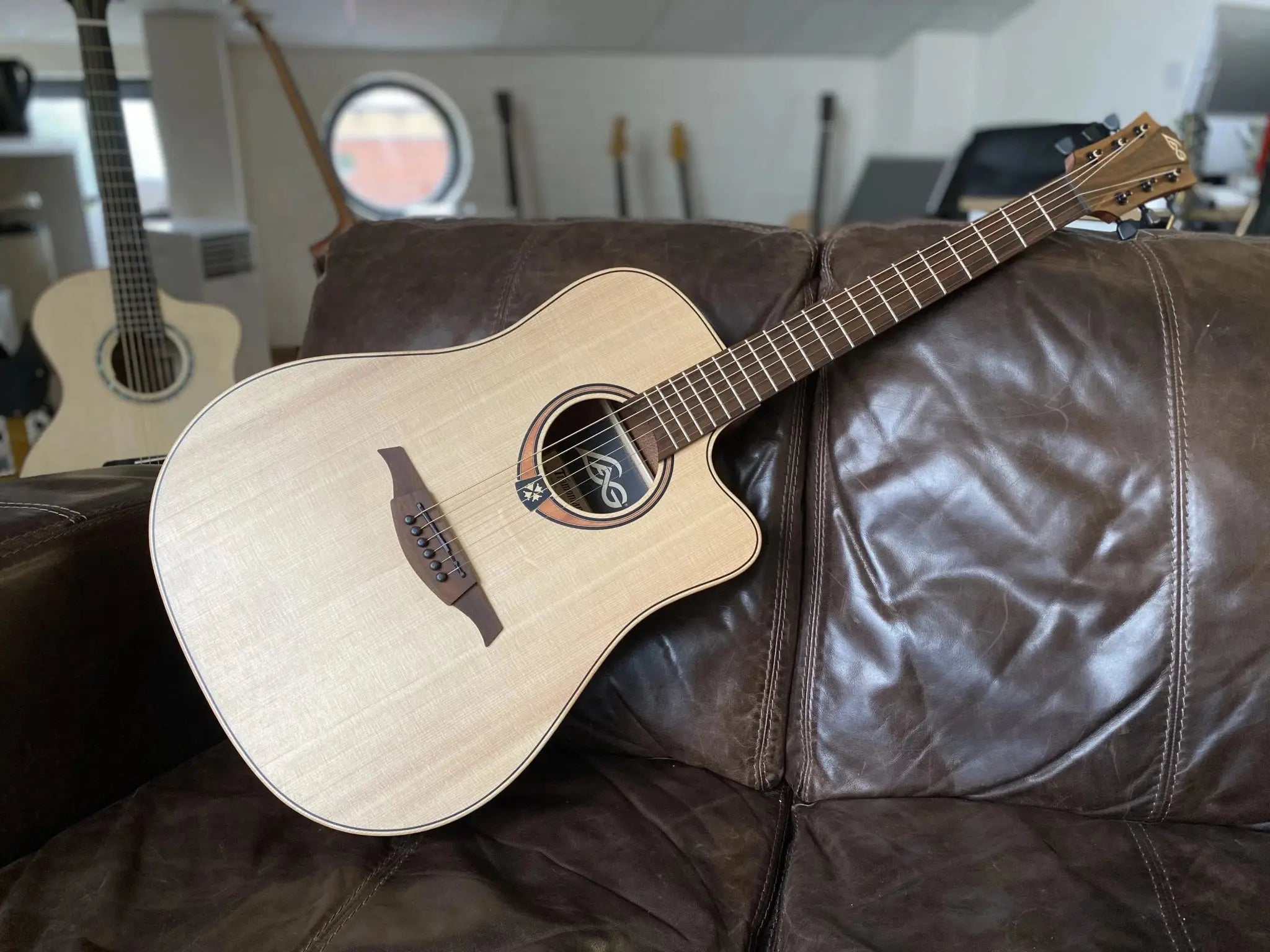 LAG T70DC DREADNOUGHT CUTAWAY - Richards Guitars Of Stratford Upon Avon