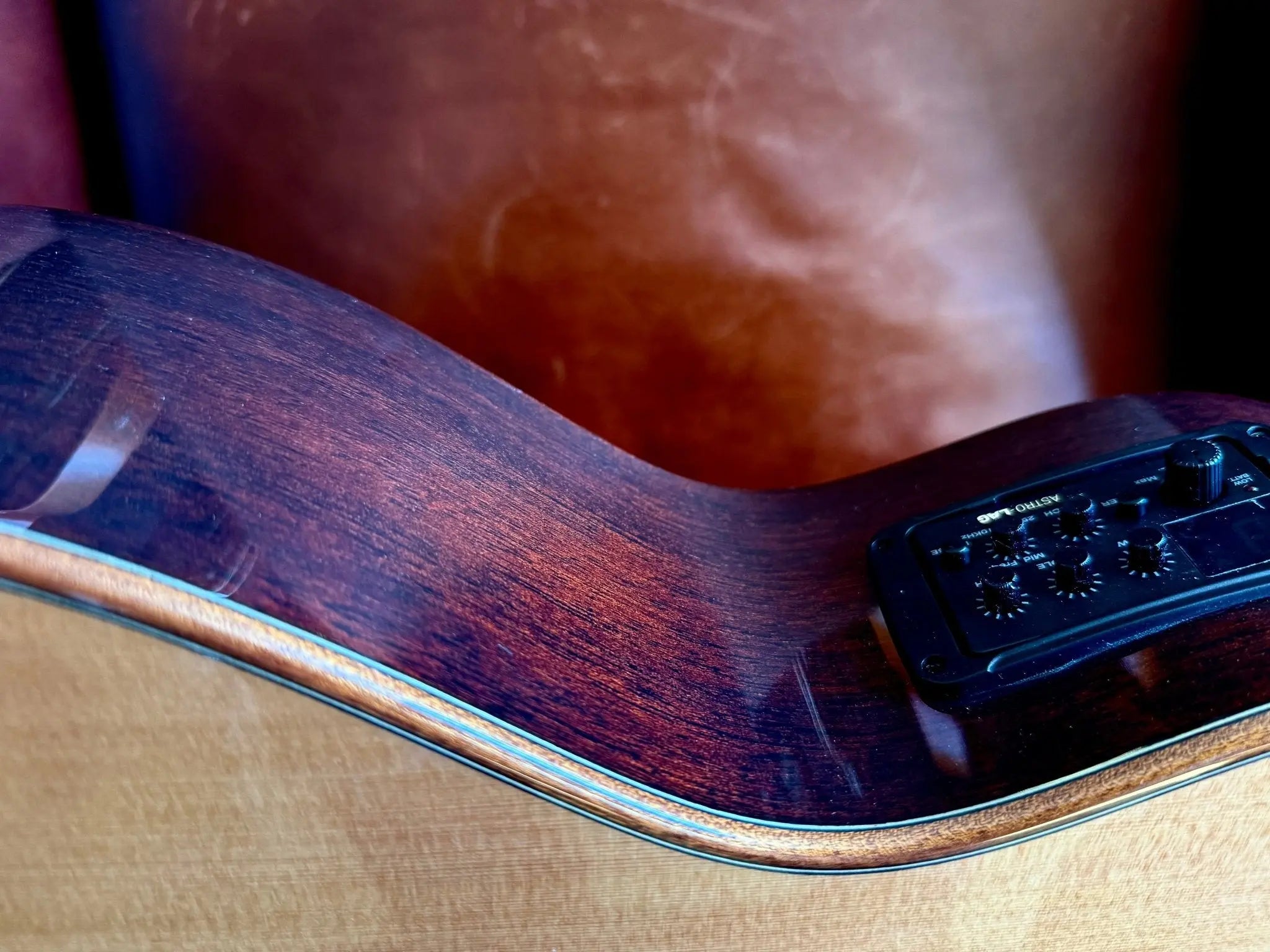 LAG TRAMONTANE 118 T118ACE AUDITORIUM CUTAWAY ELECTRO - Richards Guitars Of Stratford Upon Avon