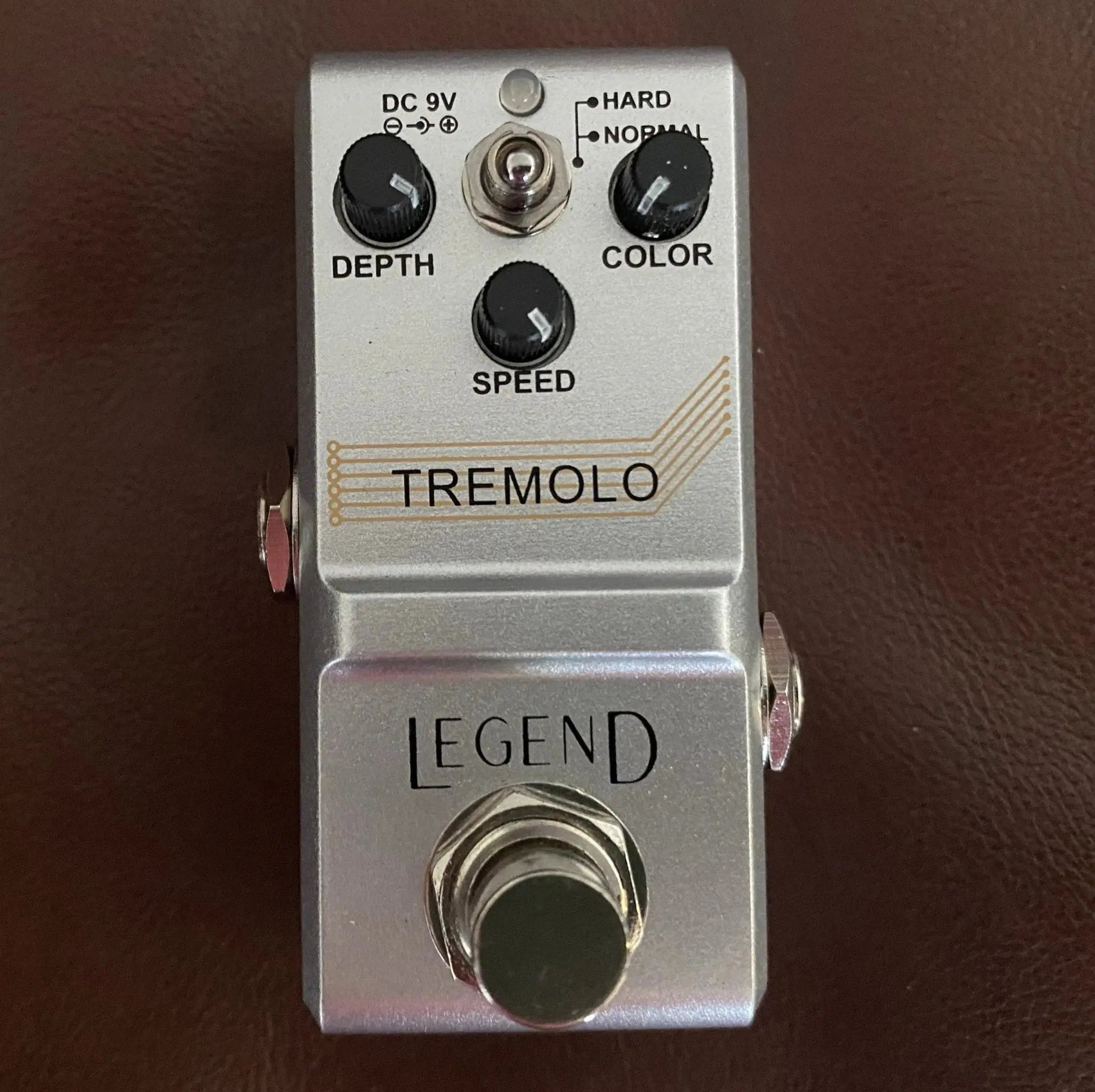 SMJ LEGEND Series Tremolo Pedal - Richards Guitars Of Stratford Upon Avon