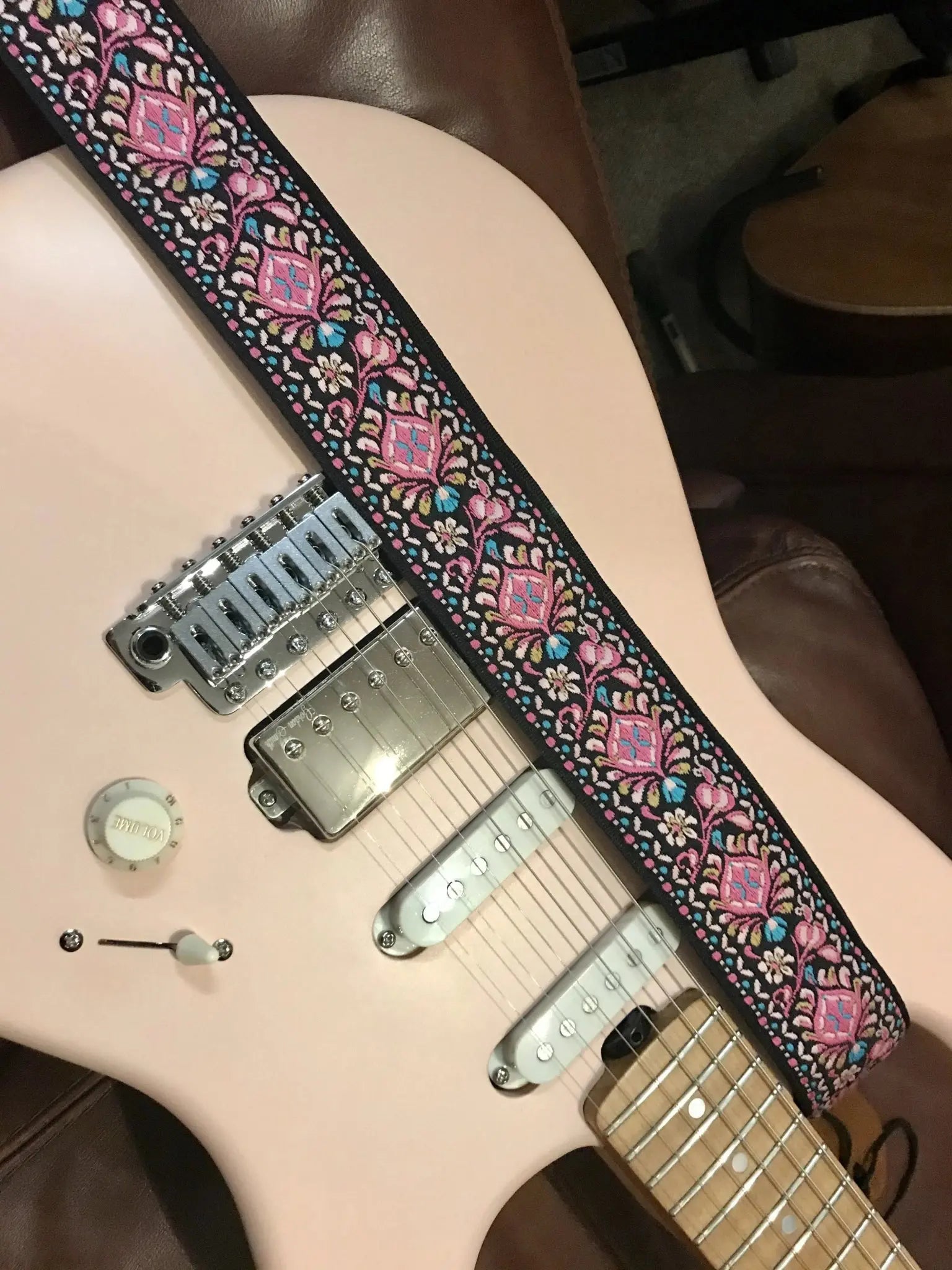 SMJ Reserve Collection "Ruby Tiger" Guitar Strap - Richards Guitars Of Stratford Upon Avon