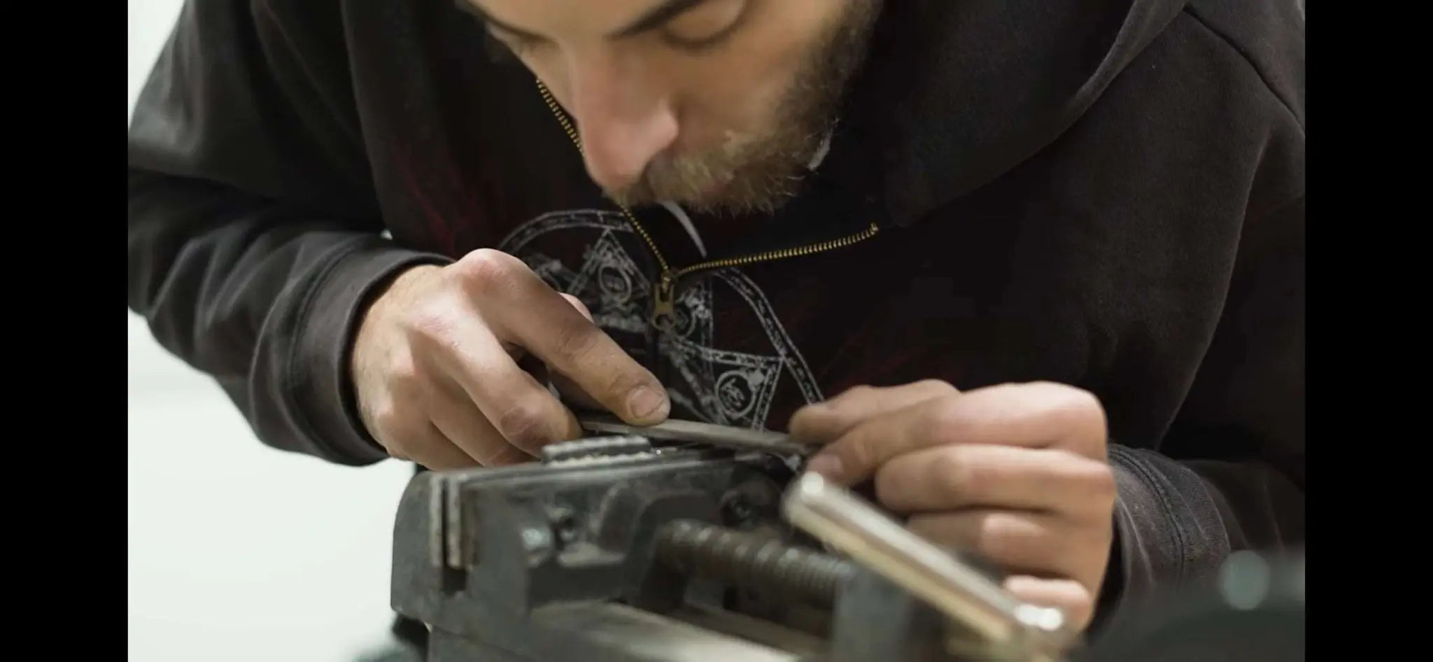 Valenti Nebula Carved - Richards Guitars Of Stratford Upon Avon