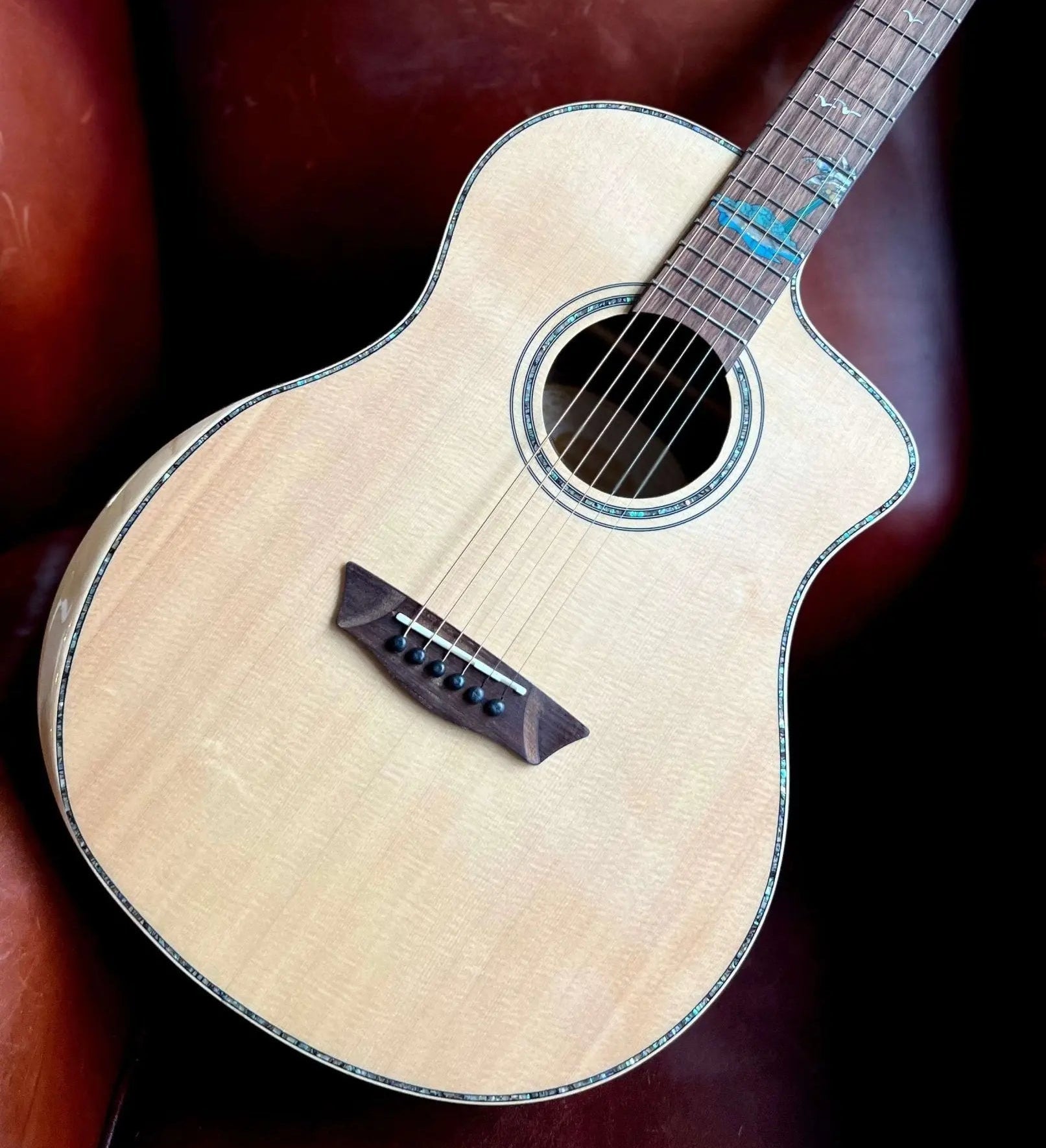 Washburn Bella Tono ALLURE SC56S - Natural Electro Acoustic Guitar - Richards Guitars Of Stratford Upon Avon