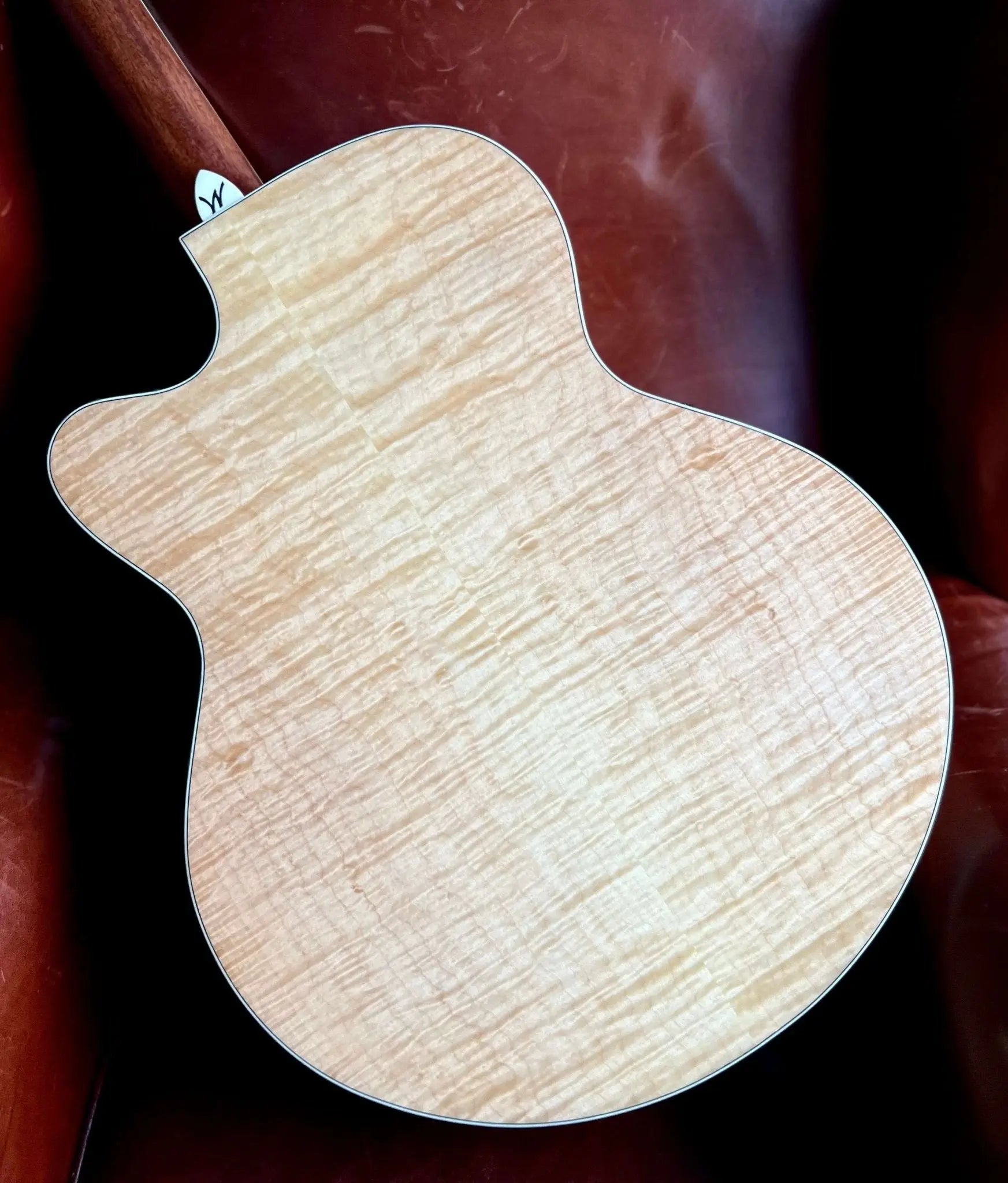 Washburn J40SCE - Jumbo - Natural Gloss Acoustic Guitar - Richards Guitars Of Stratford Upon Avon