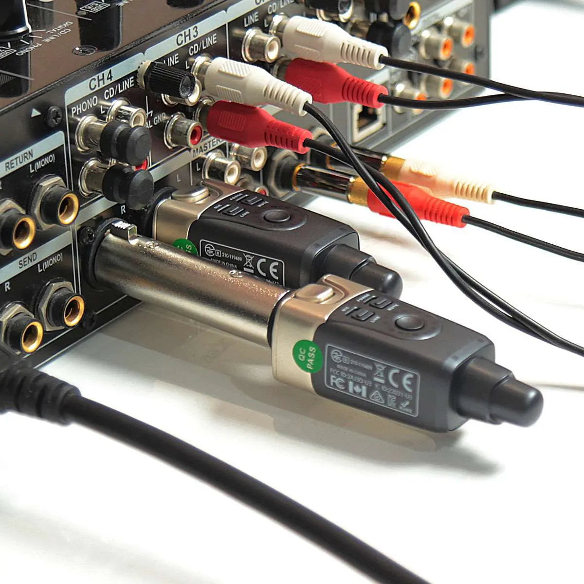 Xvive Dual U3 Wireless System for Audio - Richards Guitars Of Stratford Upon Avon