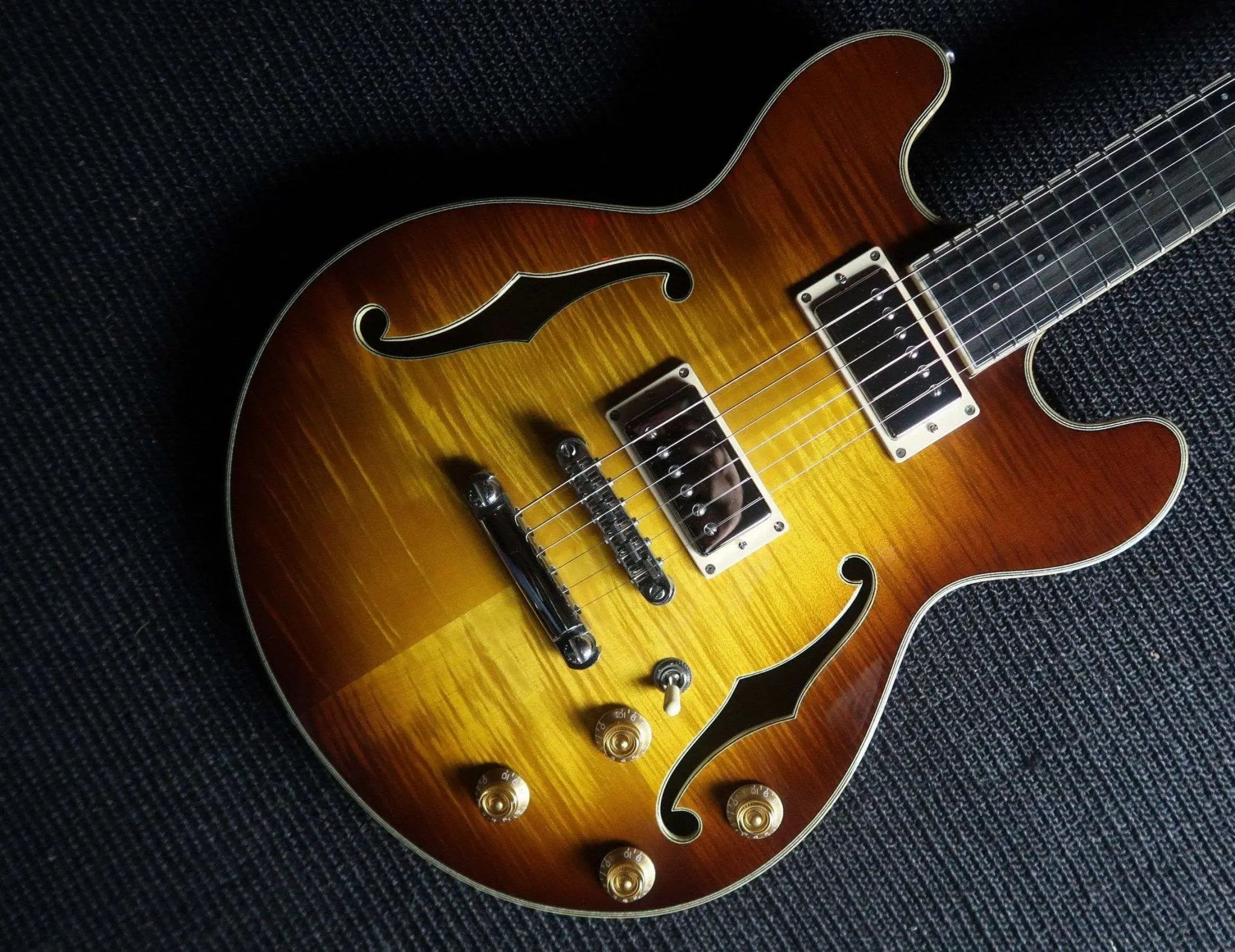 Eastman T184mx GB (Price inc. Custom Pro Setup Package) - Richards Guitars Of Stratford Upon Avon