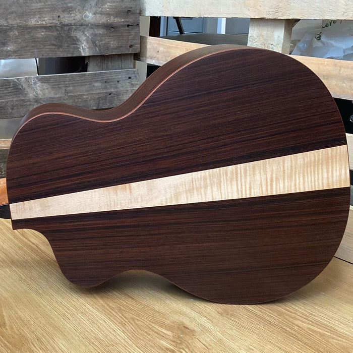 Before you buy a Tay - Richards Guitars Of Stratford Upon Avon