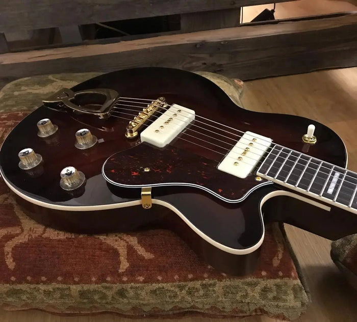 Check out this utter - Richards Guitars Of Stratford Upon Avon