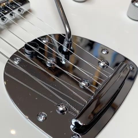 Wow - Gordon Smith Gatsby Locking Trem & Roller Nut is BRILLIANT! - Richards Guitars Of Stratford Upon Avon
