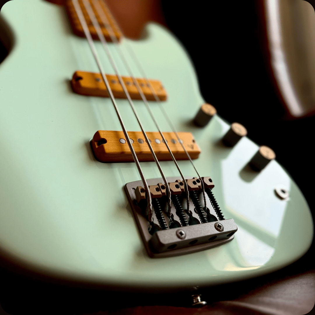 Bass Guitars For Sale - Richards Guitars Of Stratford Upon Avon