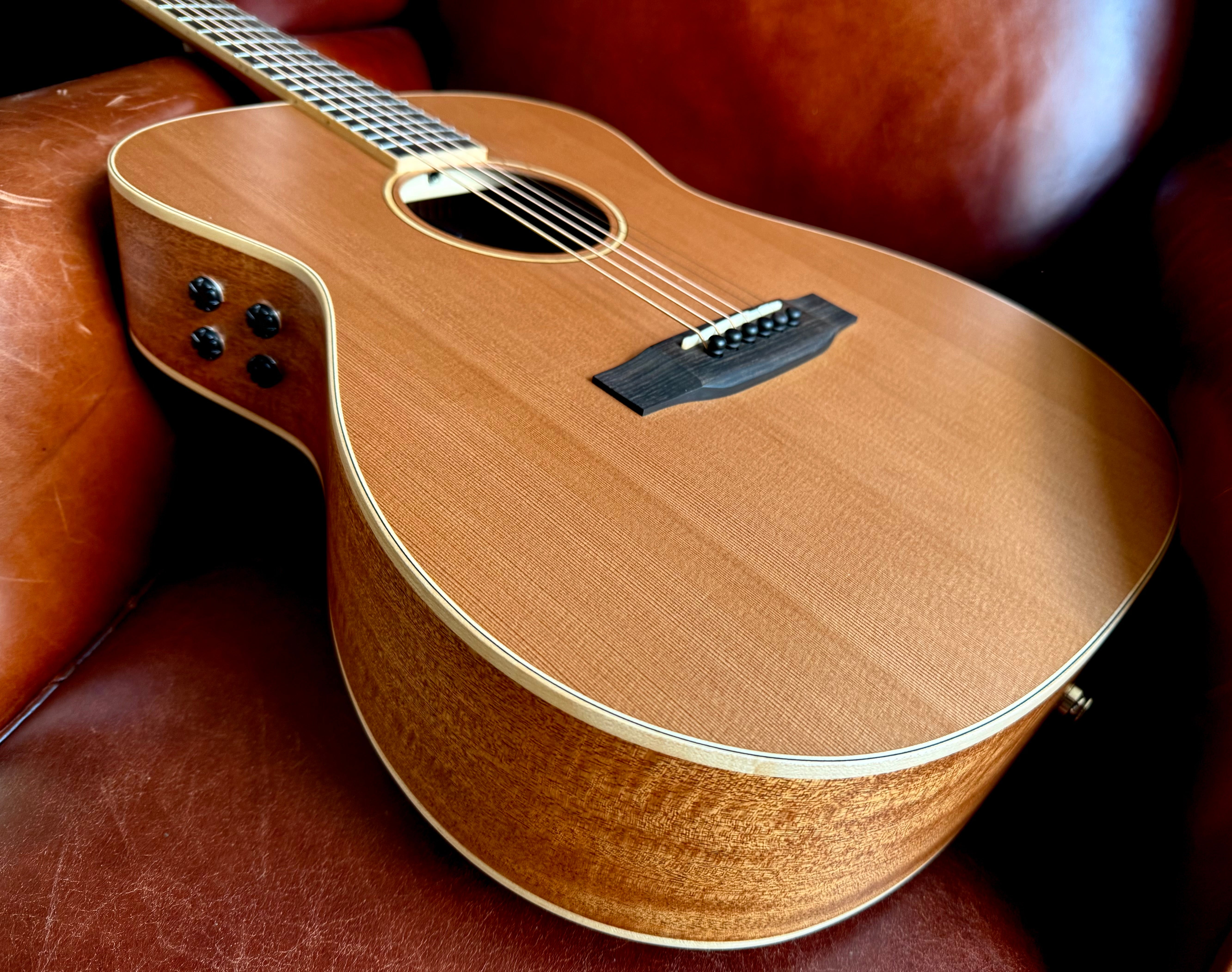 Auden Neo Bowman Electro Acoustic Guitar