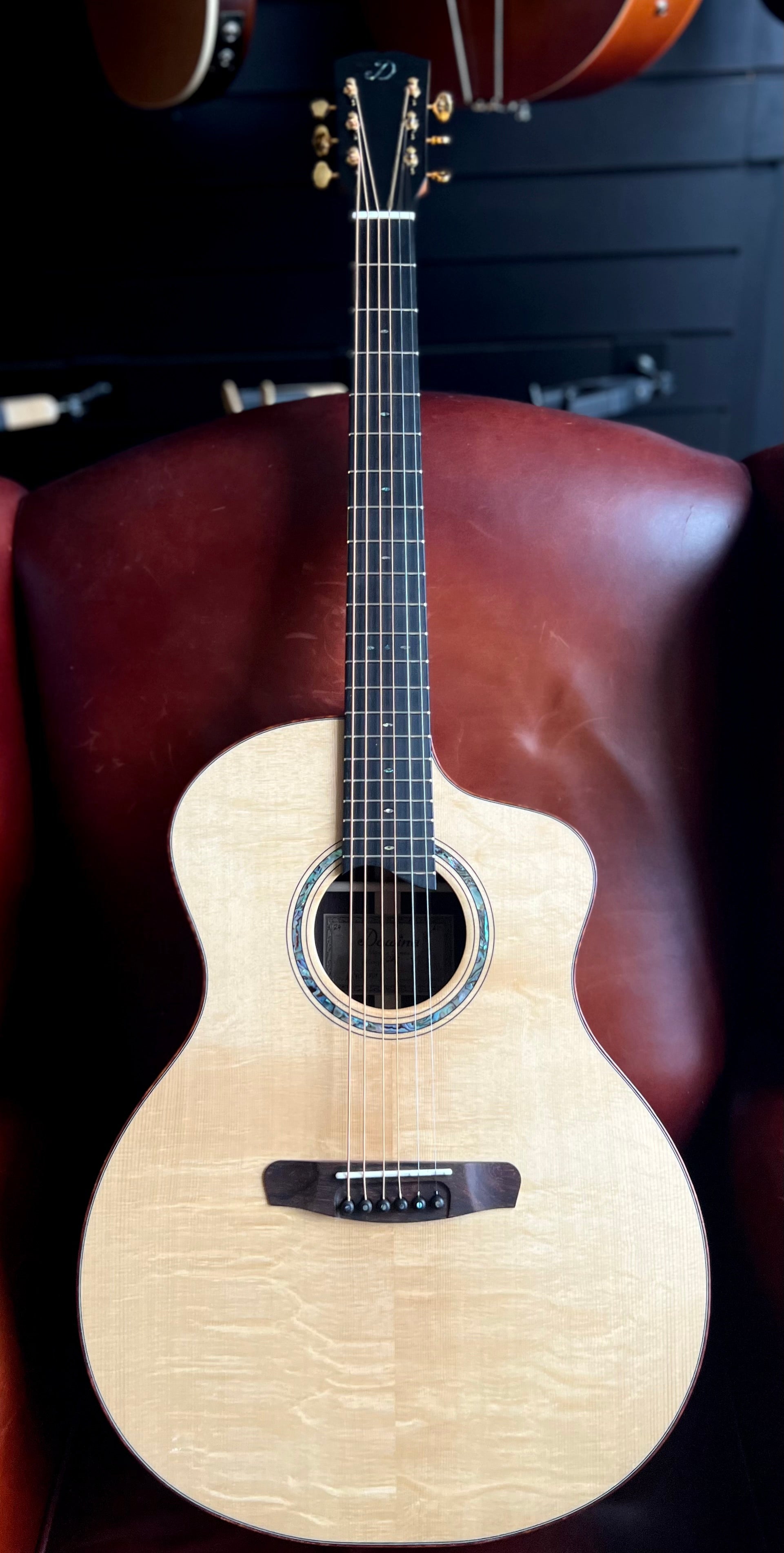 Dowina New York Rosewood GAC Custom Thermo Cure Full Gloss, Acoustic guitar for sale at Richards Guitars.