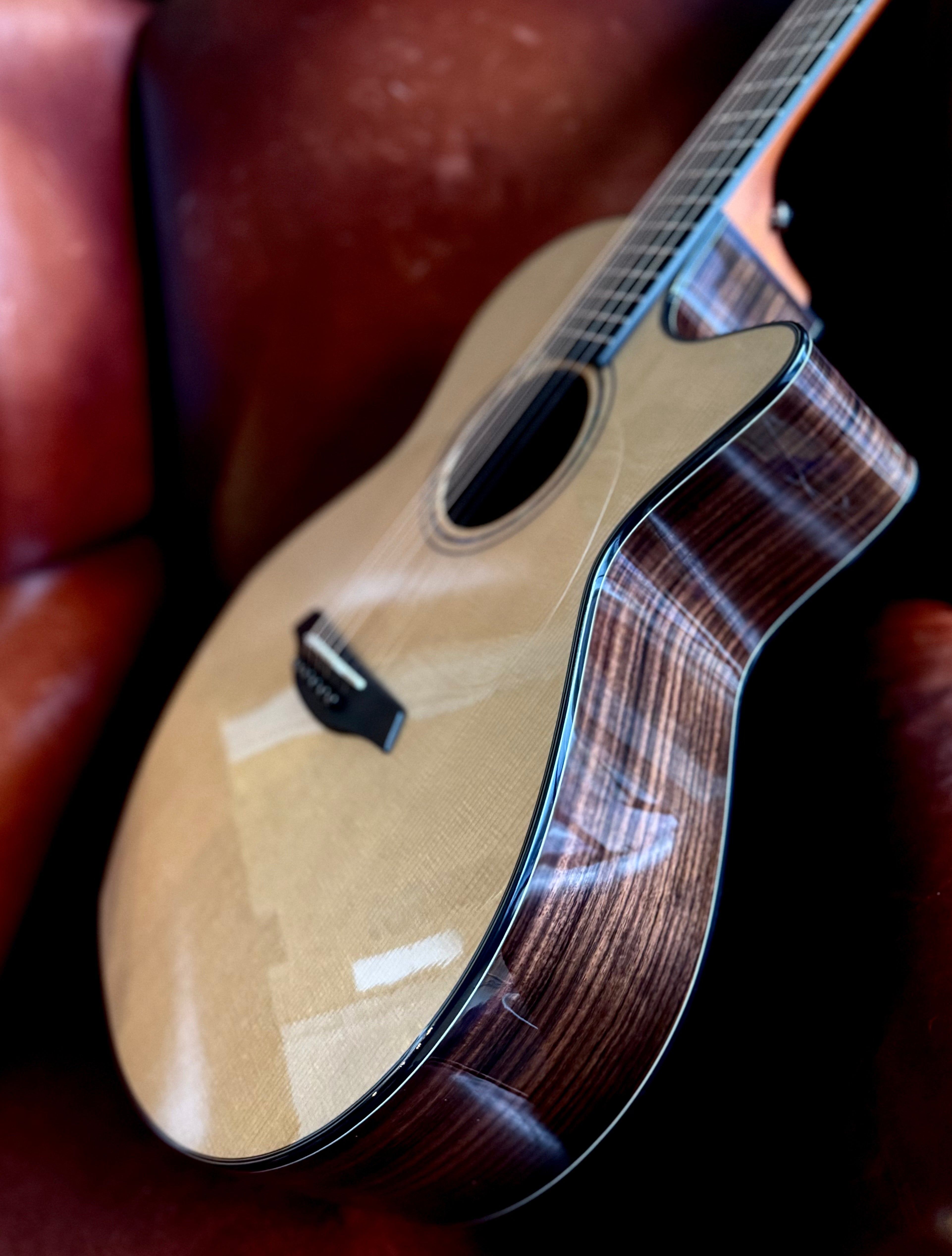 Furch Yellow Deluxe Gc-SR, Acoustic Guitar (With Option Of Original G23CR  Inlays - A Worldwde No Cost Exclusive)  (2025 CNR Active Upgrade Model)