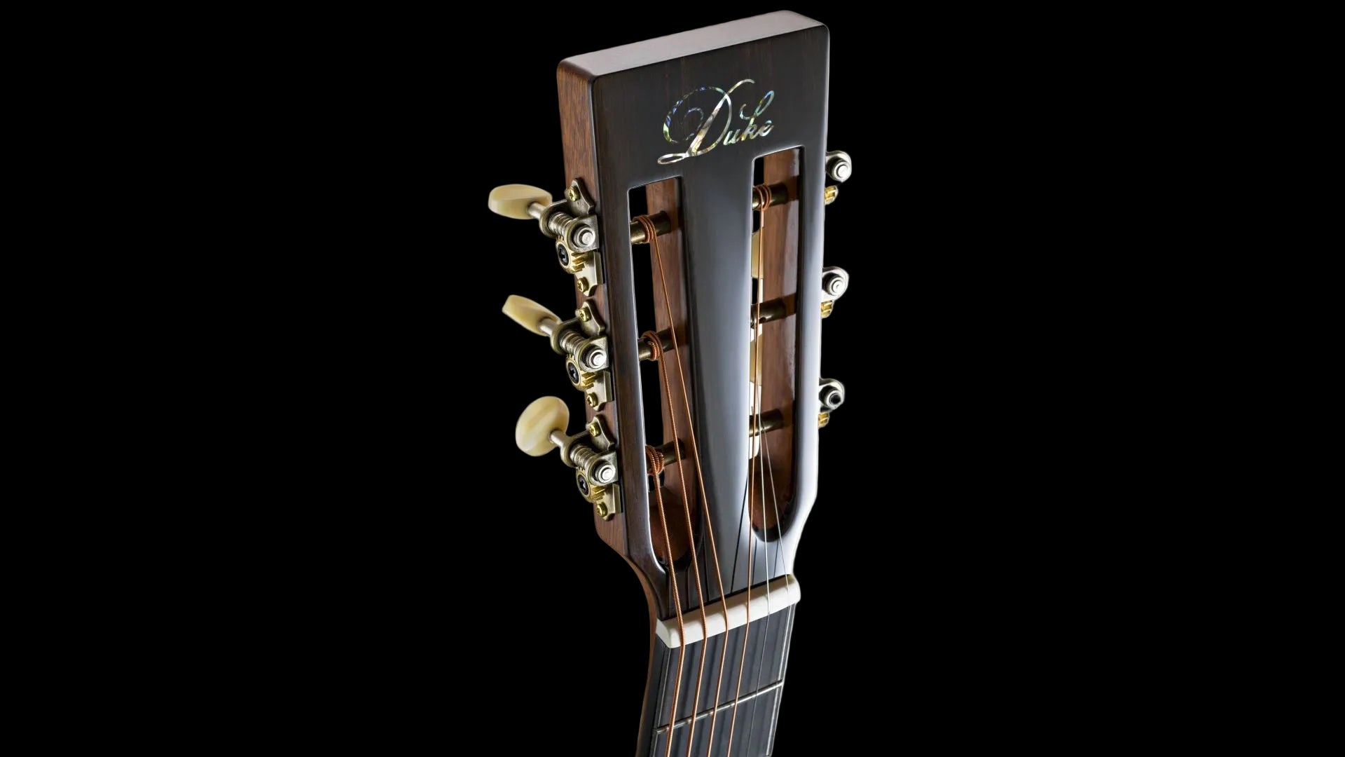 Duke A-MC-Solid Acoustic Guitar (Inc Deluxe Gigbag)