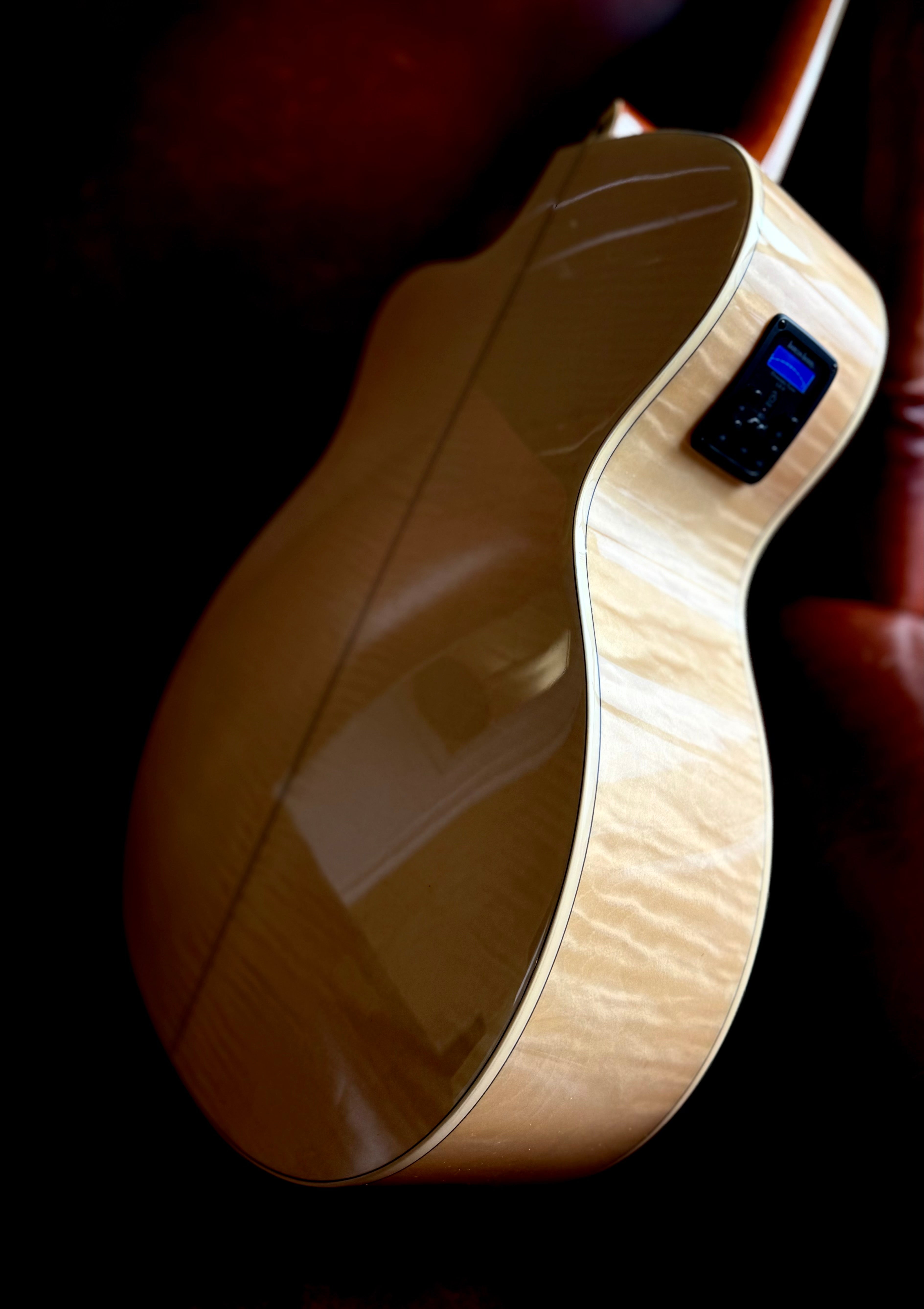 Washburn AG40CE Grand Auditorium - Natural Electro Acoustic Guitar w' £225 Custom Pro Setup Package Included