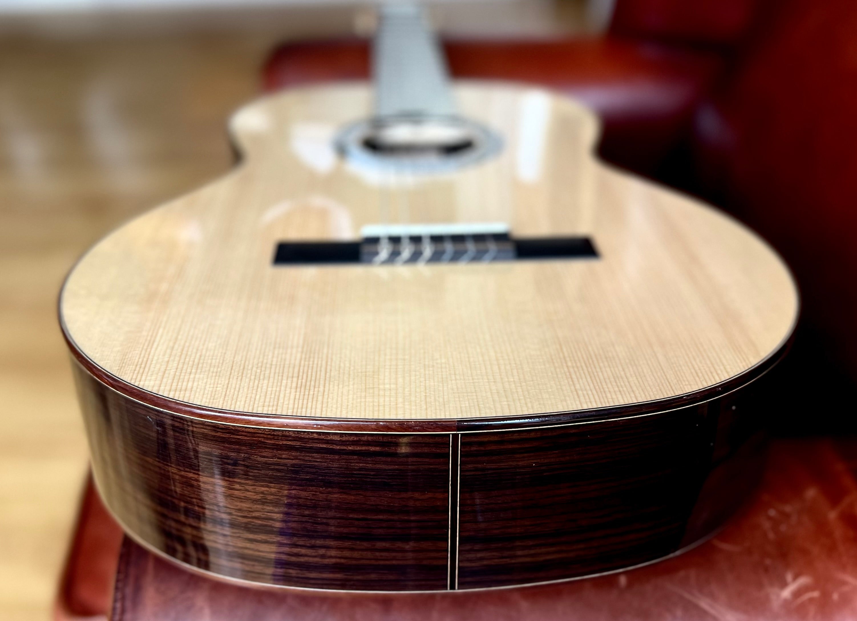 Kremona ROMIDA RD S Classic Guitar, Solid Spruce, Solid Indian Rosewood, Nylon Strung Guitar for sale at Richards Guitars.