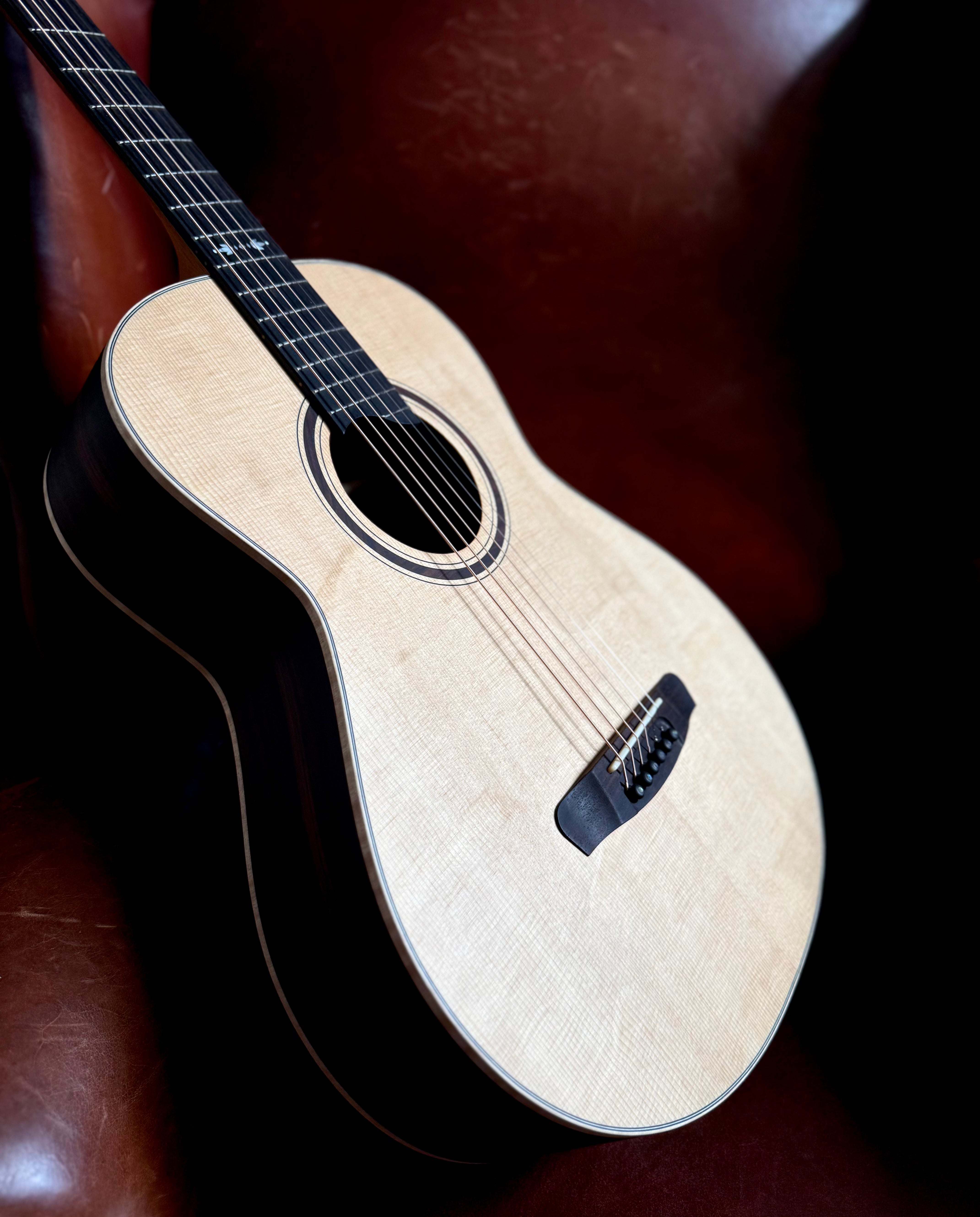 Dowina OMG SPM Custom Short Scale, 12 fret, OM, Stans Choice Rosewood Back & Sides