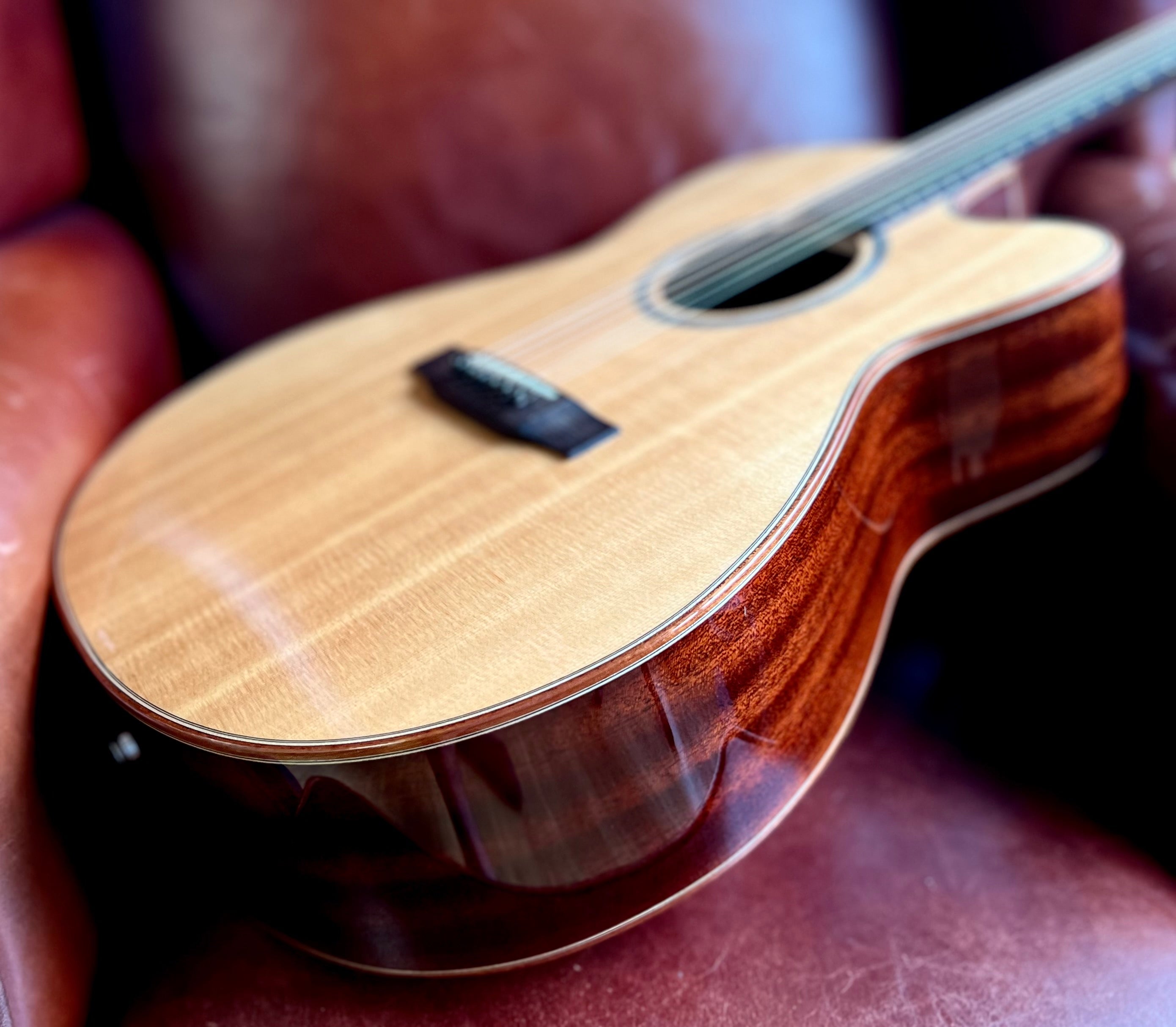 Auden Austin Mahogany Cutaway, Electro Acoustic Guitar for sale at Richards Guitars.