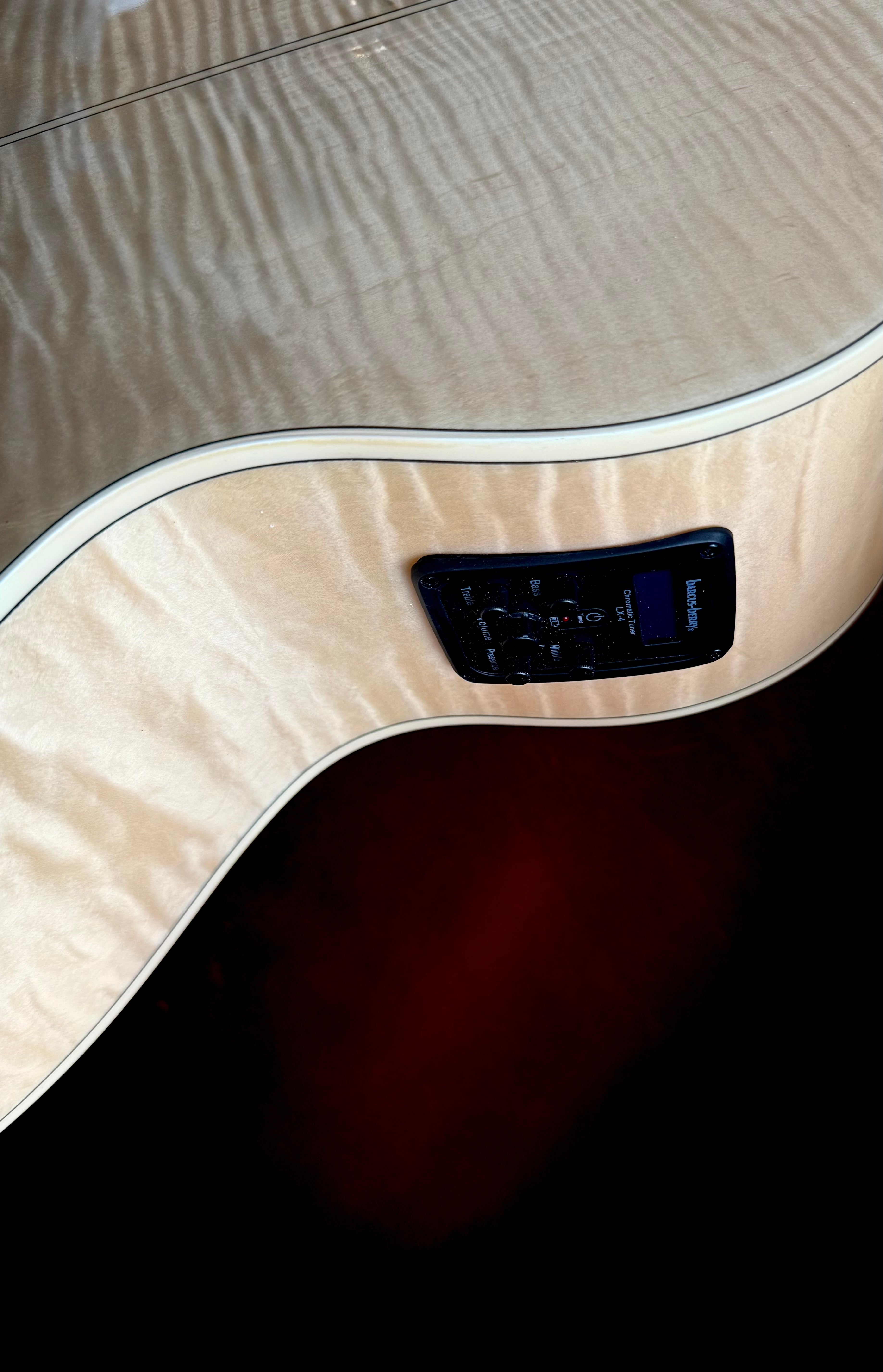 Washburn AG40CE Grand Auditorium - Natural Electro Acoustic Guitar w' £225 Custom Pro Setup Package Included