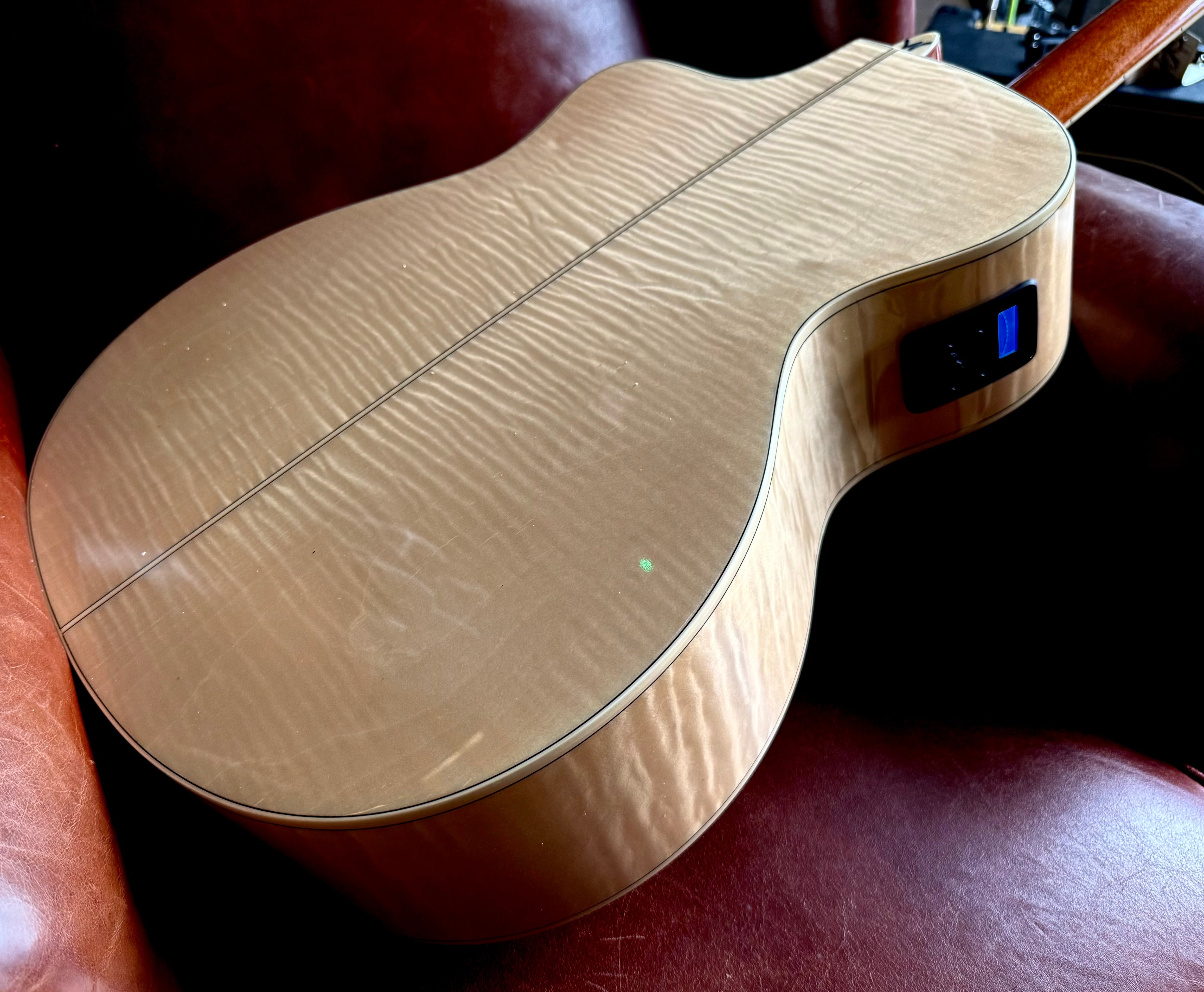 Washburn AG40CE Grand Auditorium - Natural Electro Acoustic Guitar w' £225 Custom Pro Setup Package Included