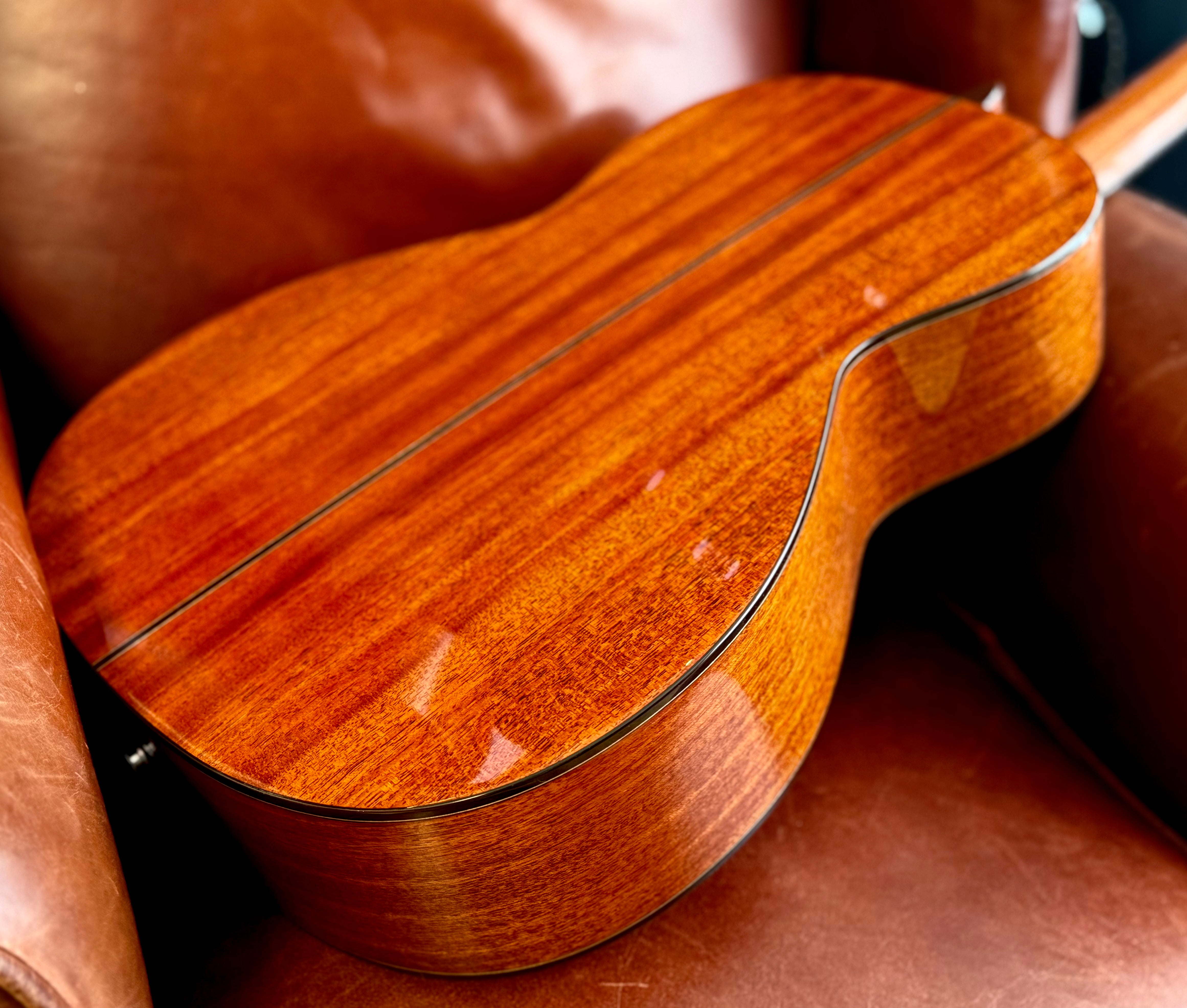 Vintage V1850 Performer Series Acoustic Parlour Guitar ~ Natural Gloss