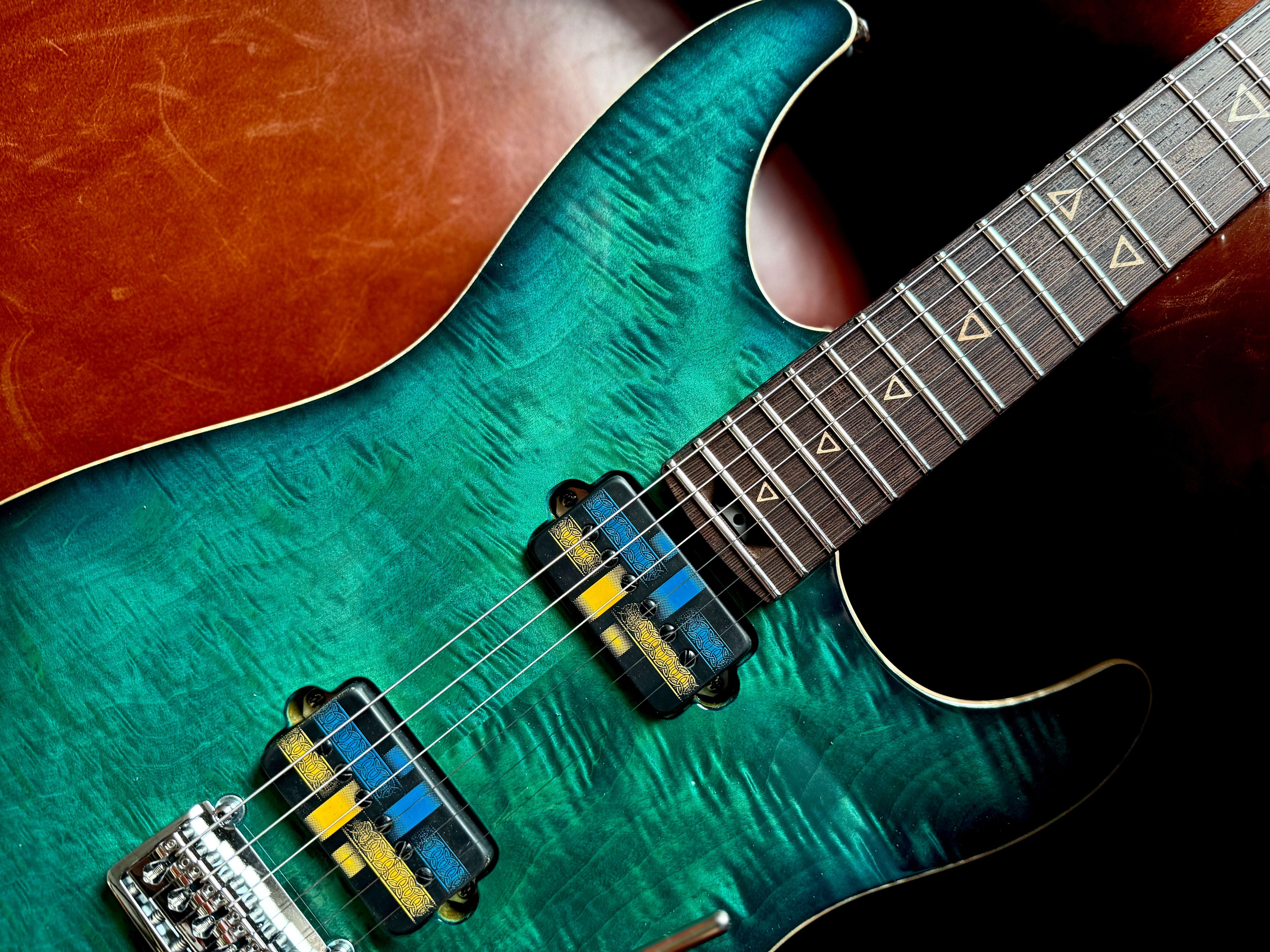 Valiant Soothsayer Malachite Alchemist P90 Custom