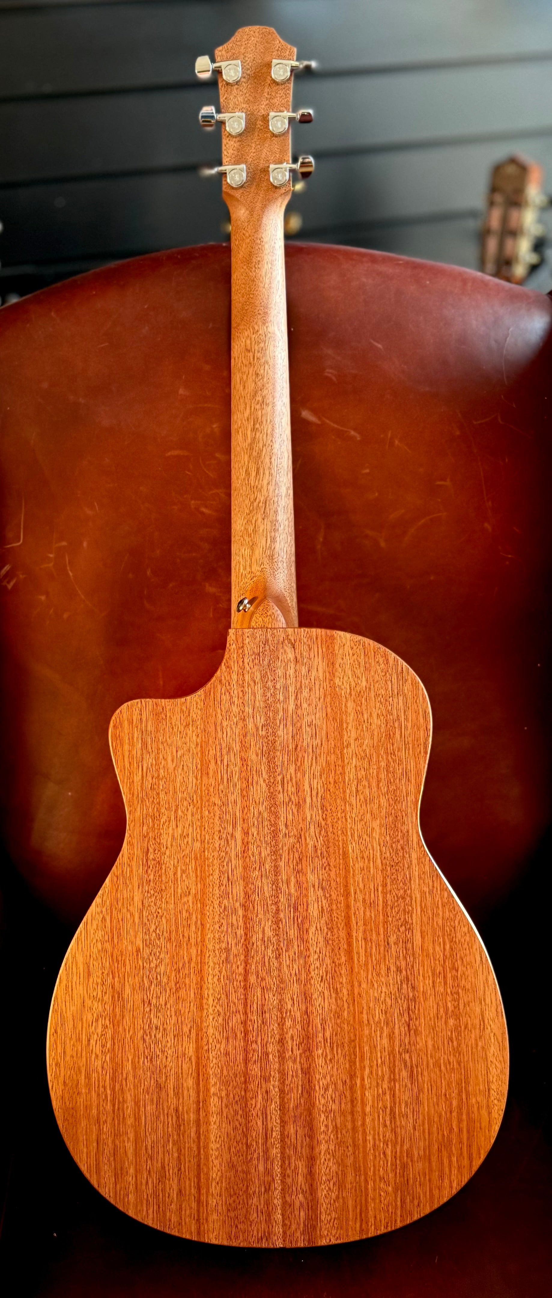 Furch Pioneer CM: Western red cedar top with African mahogany back and sides (Furch Mini / Travel Guitar)