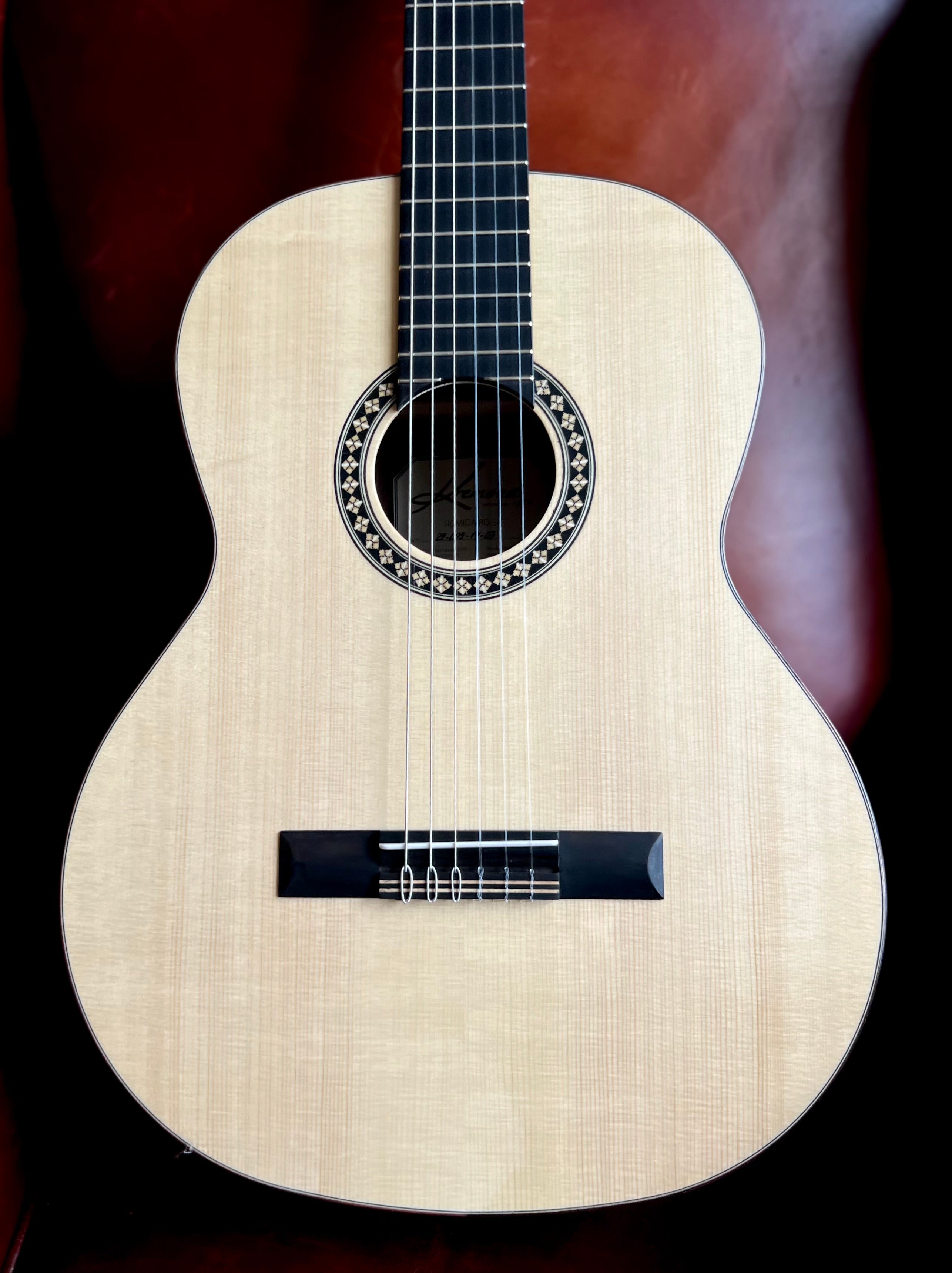 Kremona ROMIDA RD S Classic Guitar, Solid Spruce, Solid Indian Rosewood, Nylon Strung Guitar for sale at Richards Guitars.