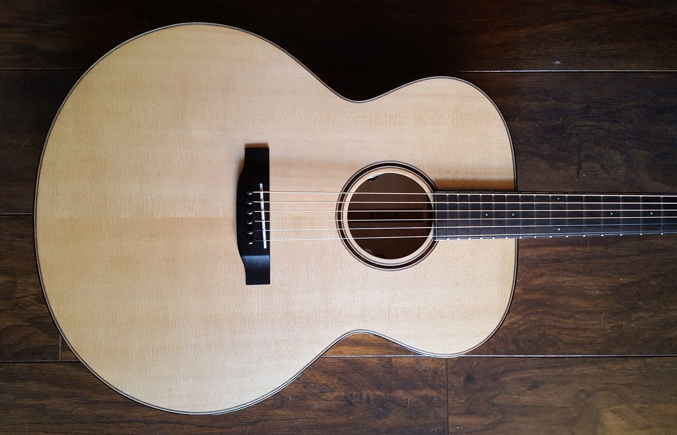 AUDEN MAPLE SERIES – GRACE JUMBO, Electro Acoustic Guitar for sale at Richards Guitars.