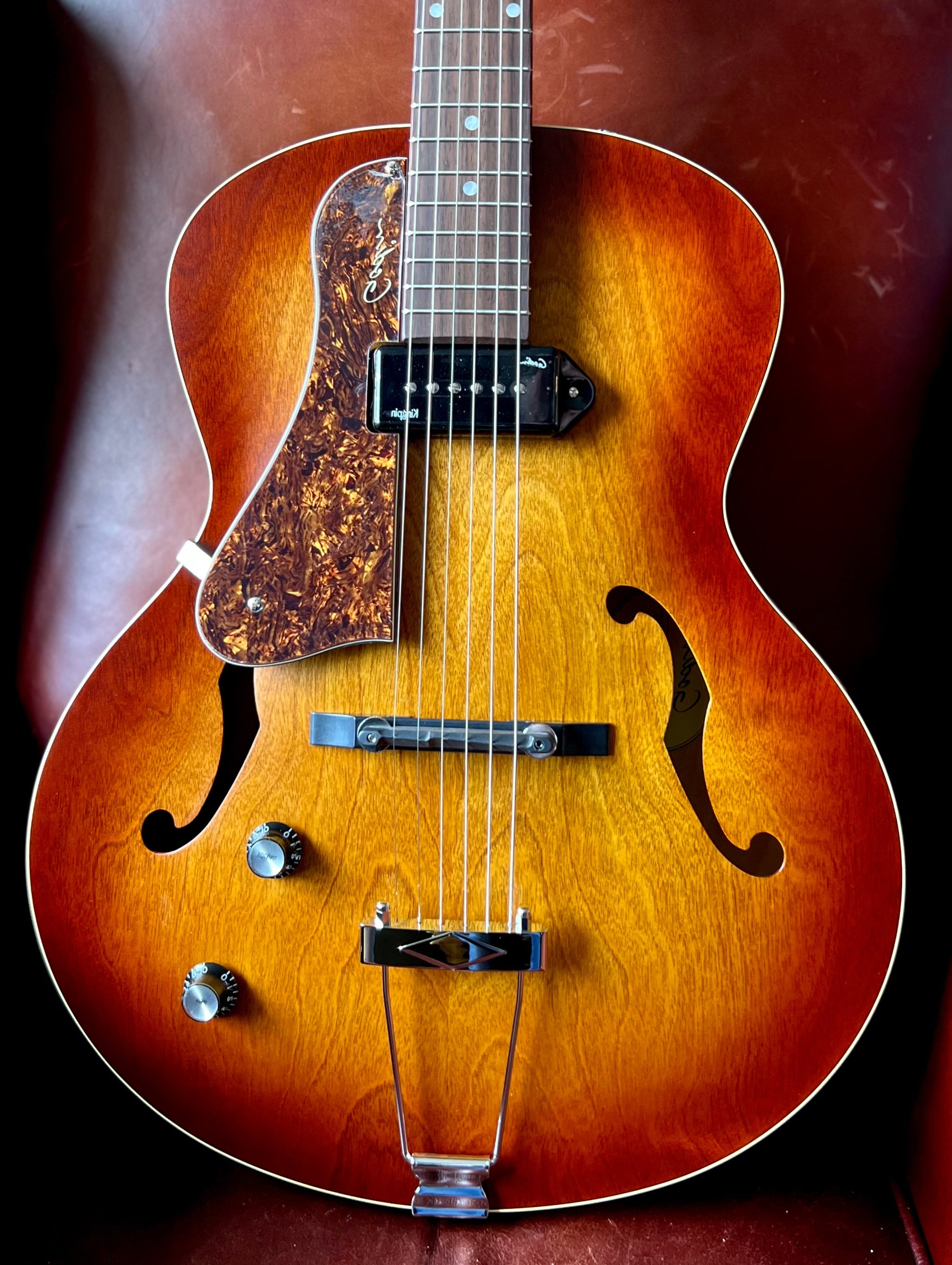 Godin 5th Avenue P90 Semi-Acoustic Guitar ~ Left Hand ~ Cognac Burst Kingpin, Electric Guitar for sale at Richards Guitars.