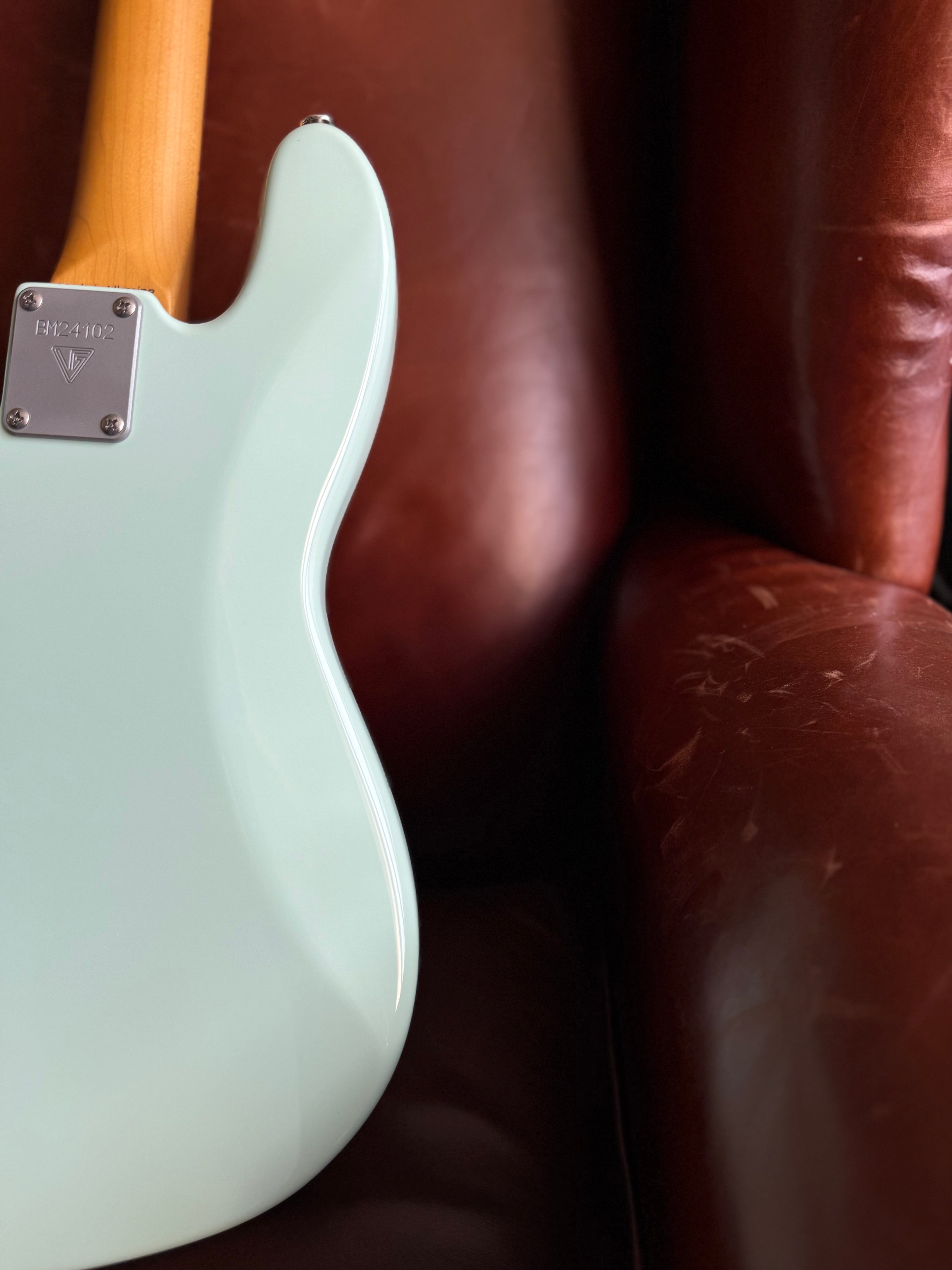 Valiant Mini Bass