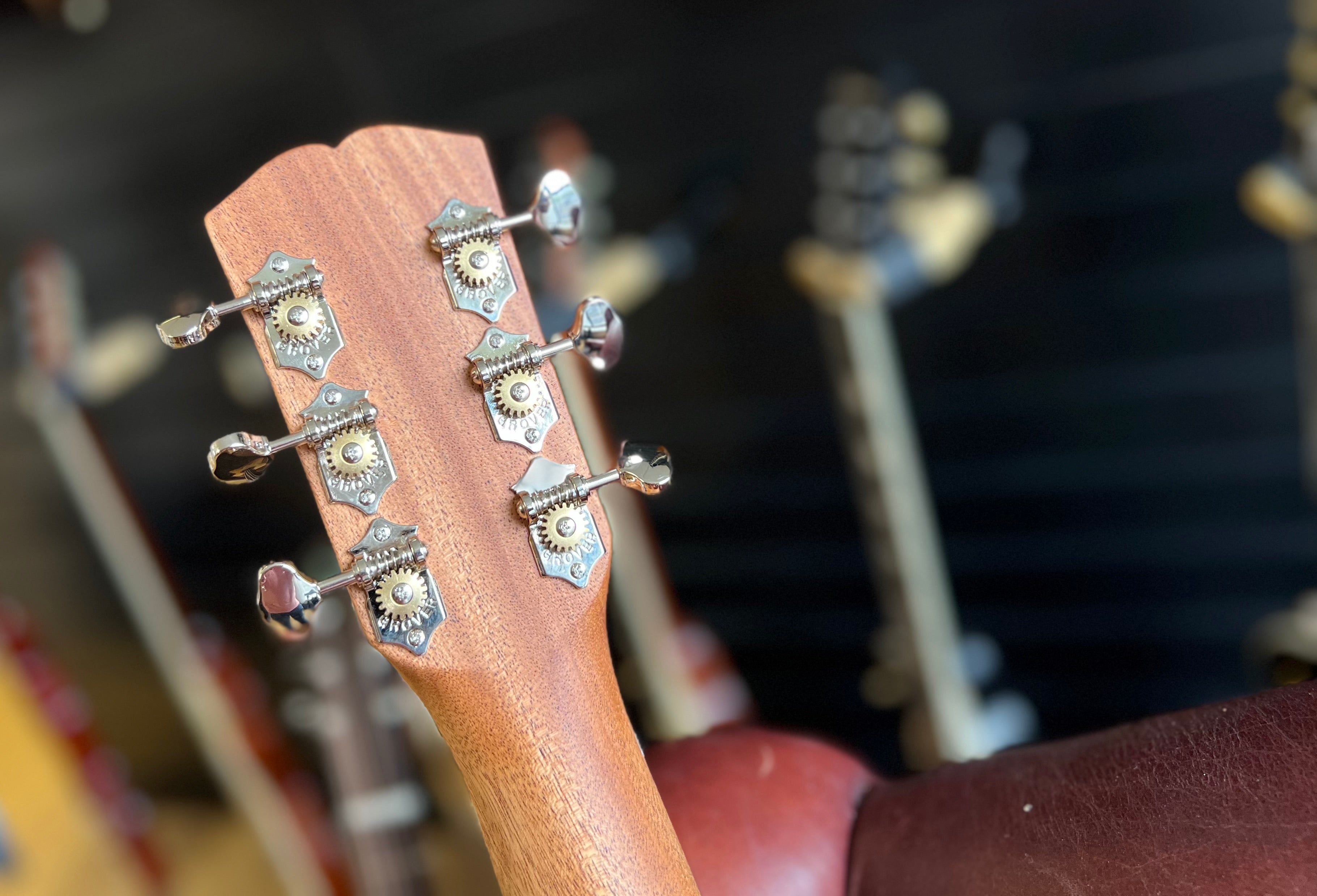 Dowina Walnut OMG Swiss Moon Spruce. OM Body Acoustic Guitar