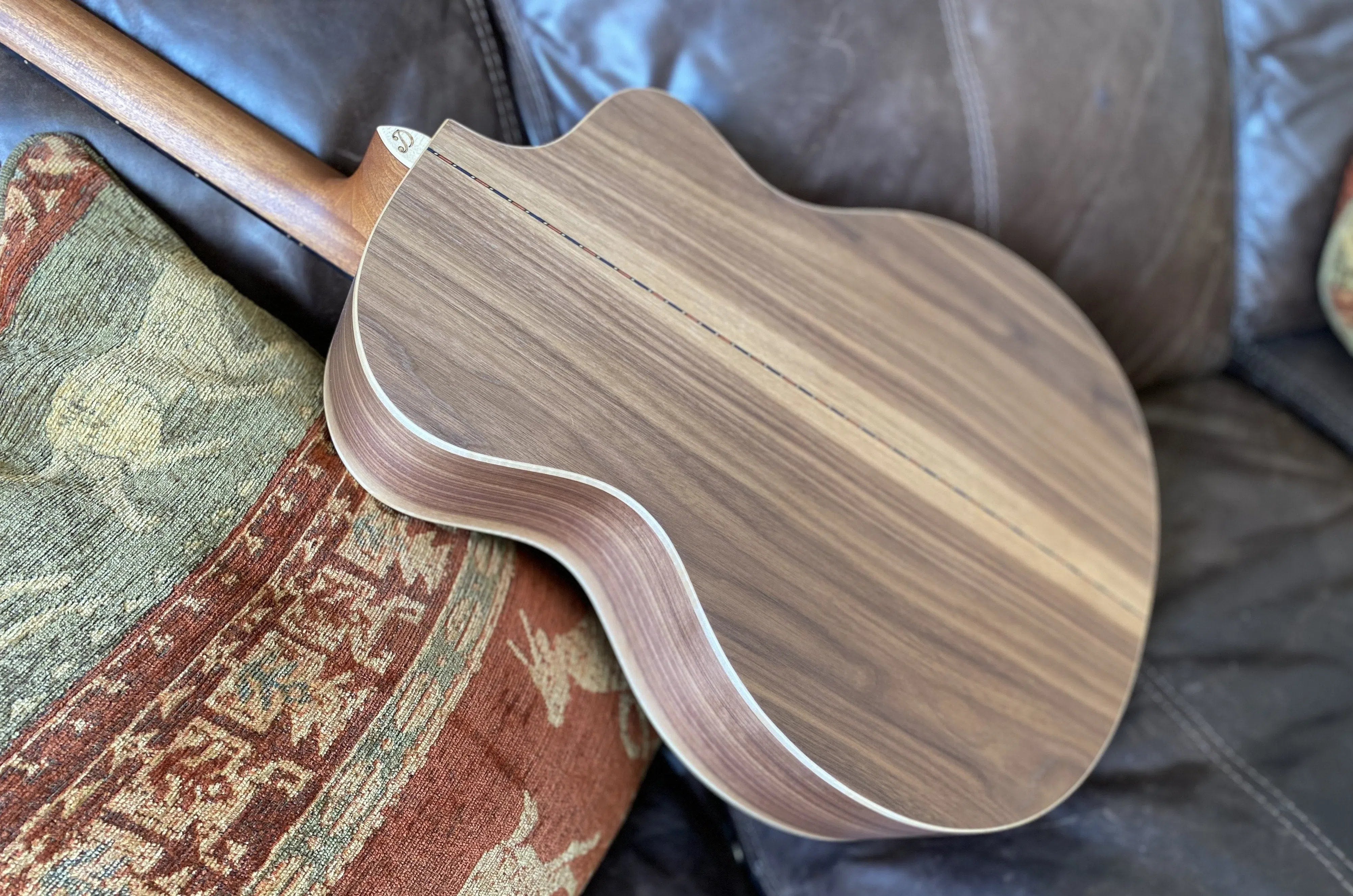 Dowina Walnut (Sol) GAC DS Left Handed, Acoustic Guitar for sale at Richards Guitars.