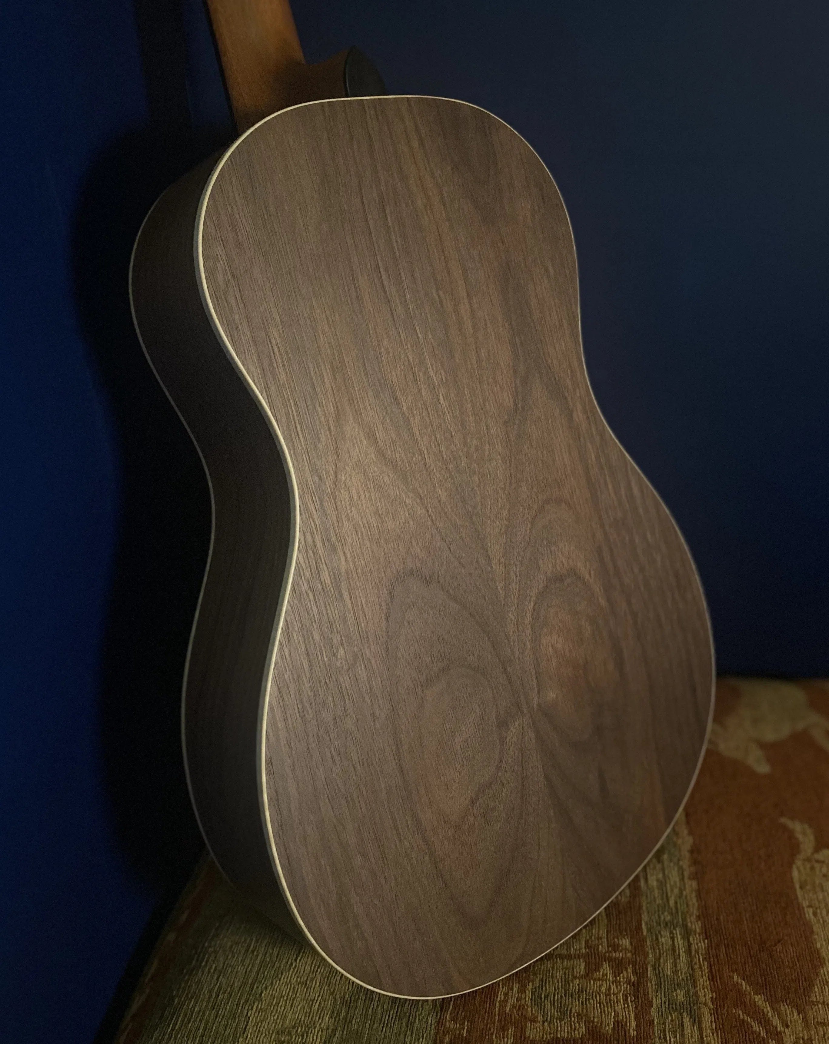 Dowina Walnut Tribute Deluxe BV, Acoustic Guitar for sale at Richards Guitars.